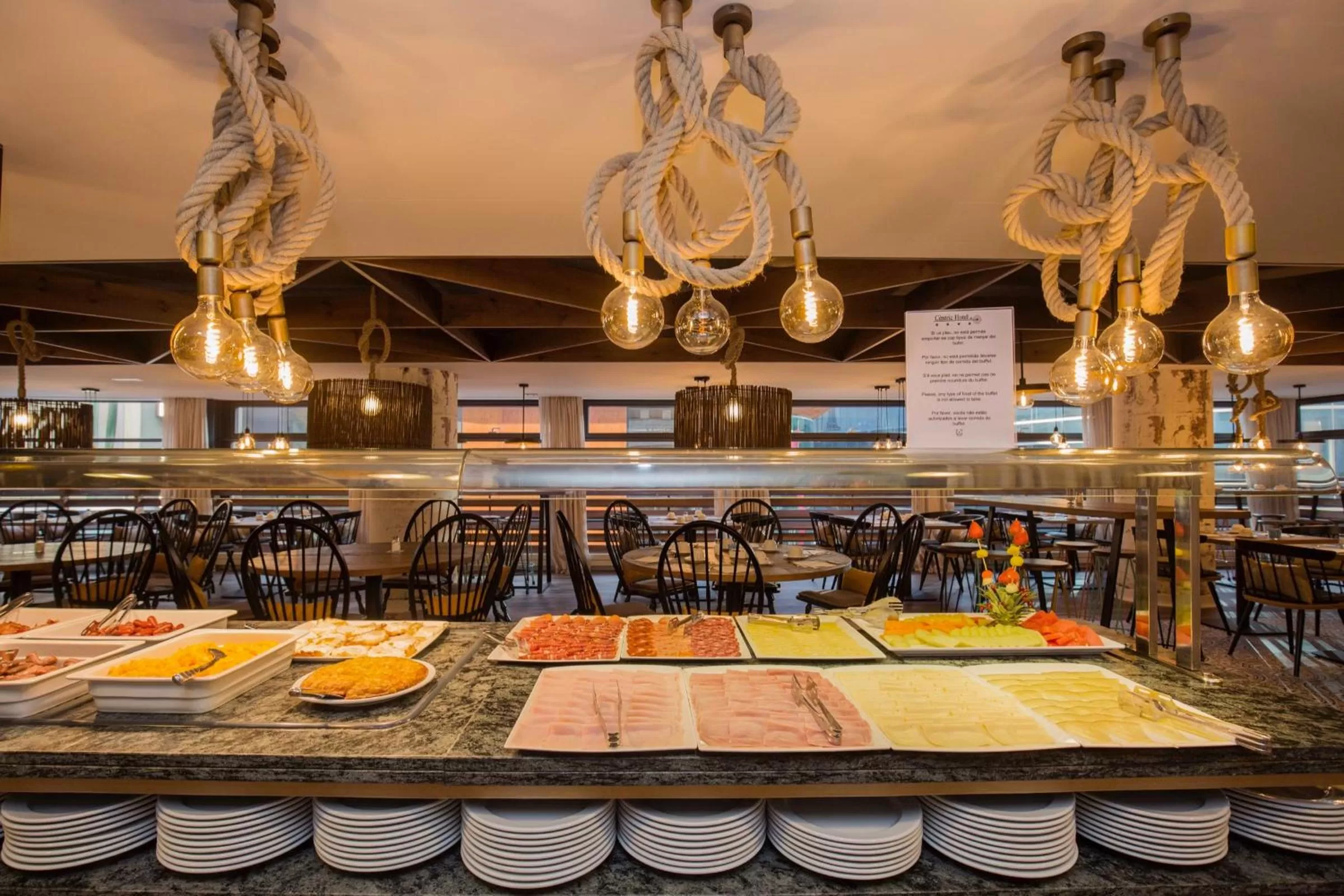 Buffet breakfast in Yomo Centric