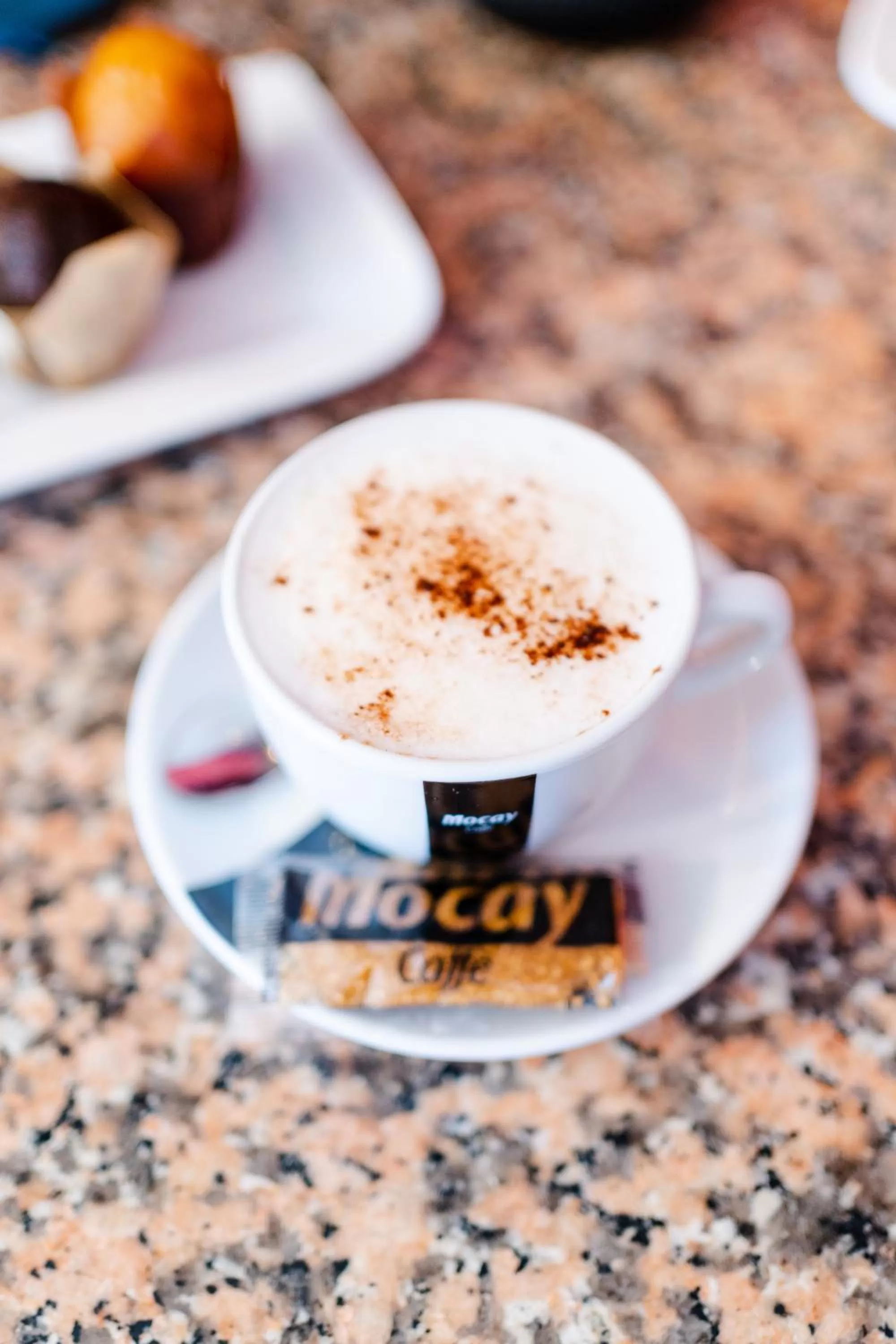 Food and drinks in Apartamentos Royal Life