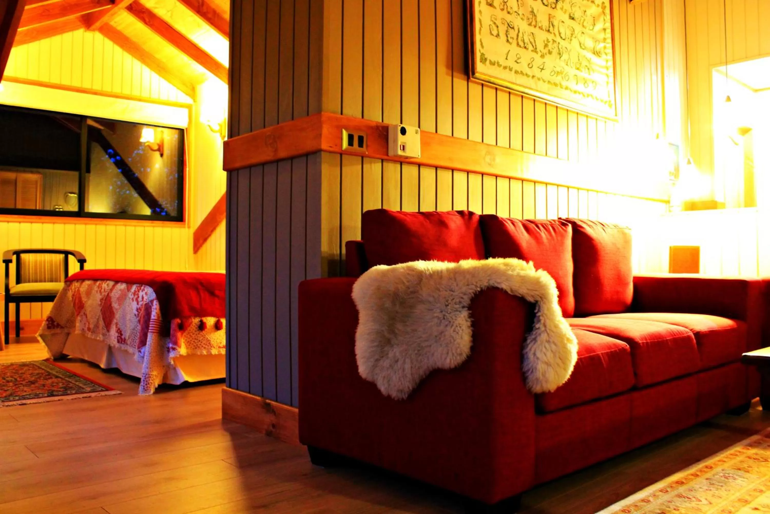 Living room, Seating Area in Hotel Salto del Carileufu
