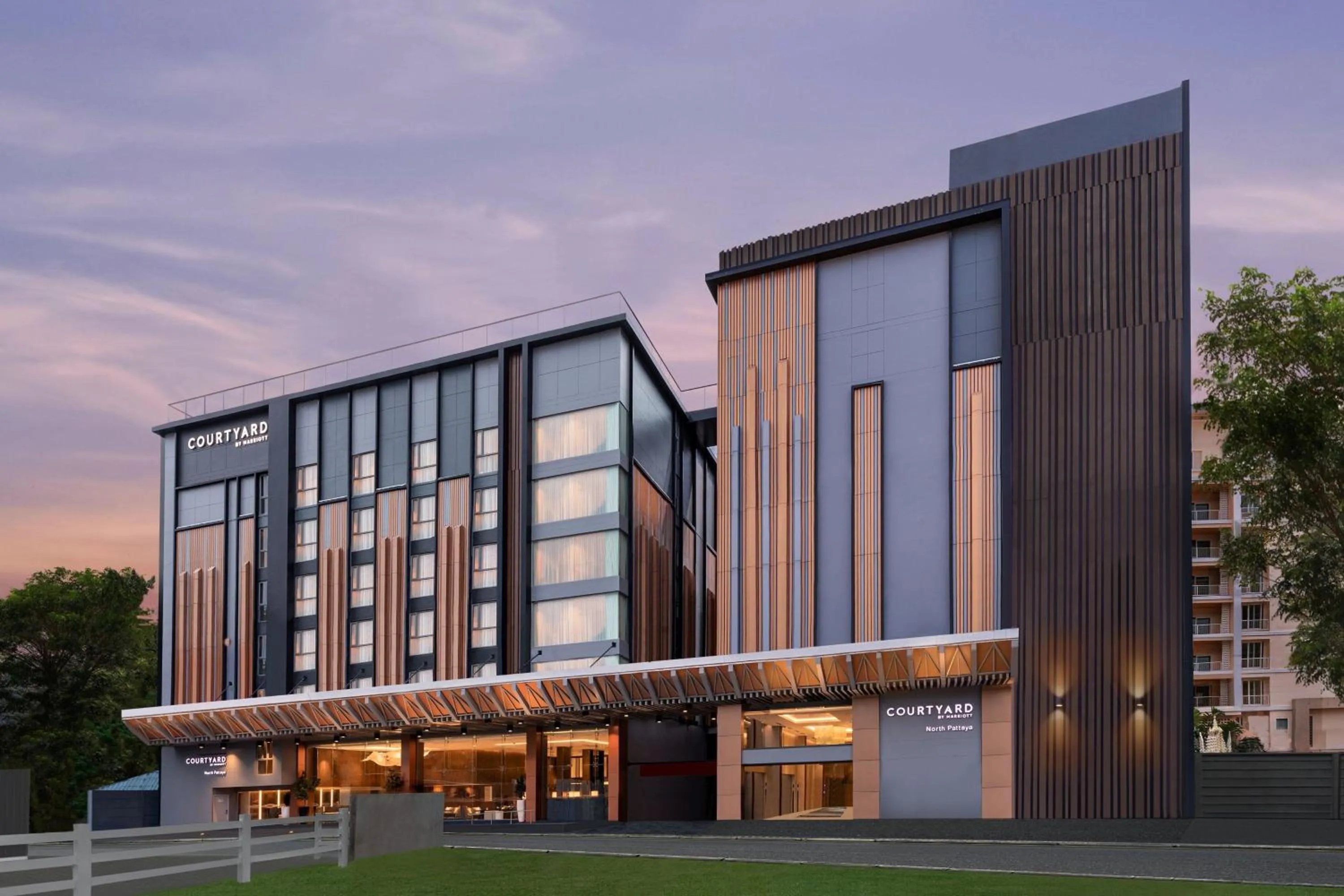 Property building in Courtyard by Marriott North Pattaya