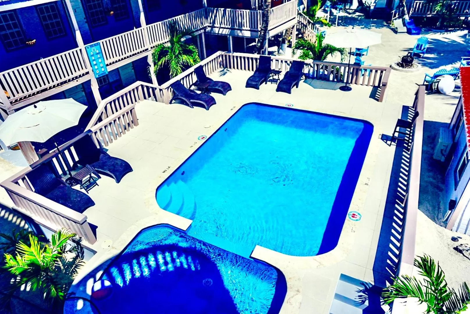 Swimming pool in La Isla Resort