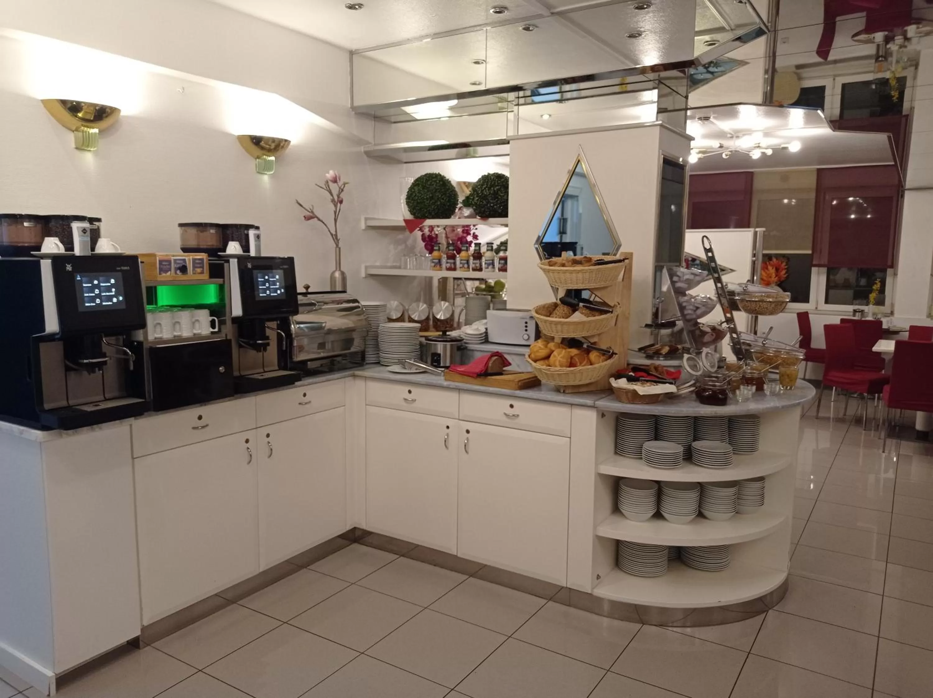 Food and drinks in LeoMar Hotel