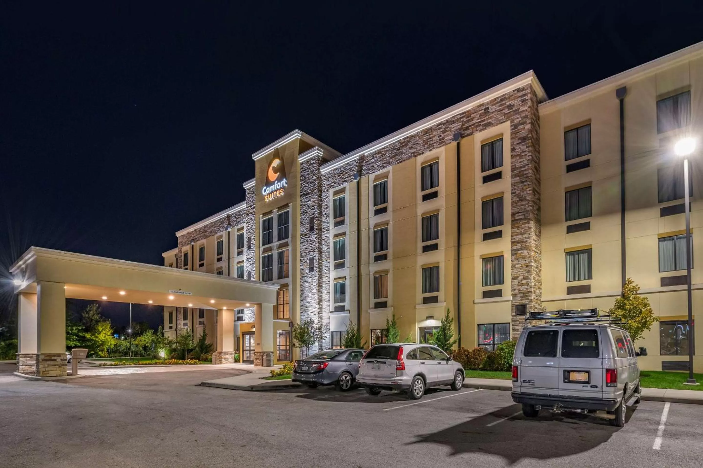Property building in Comfort Suites Columbus Airport