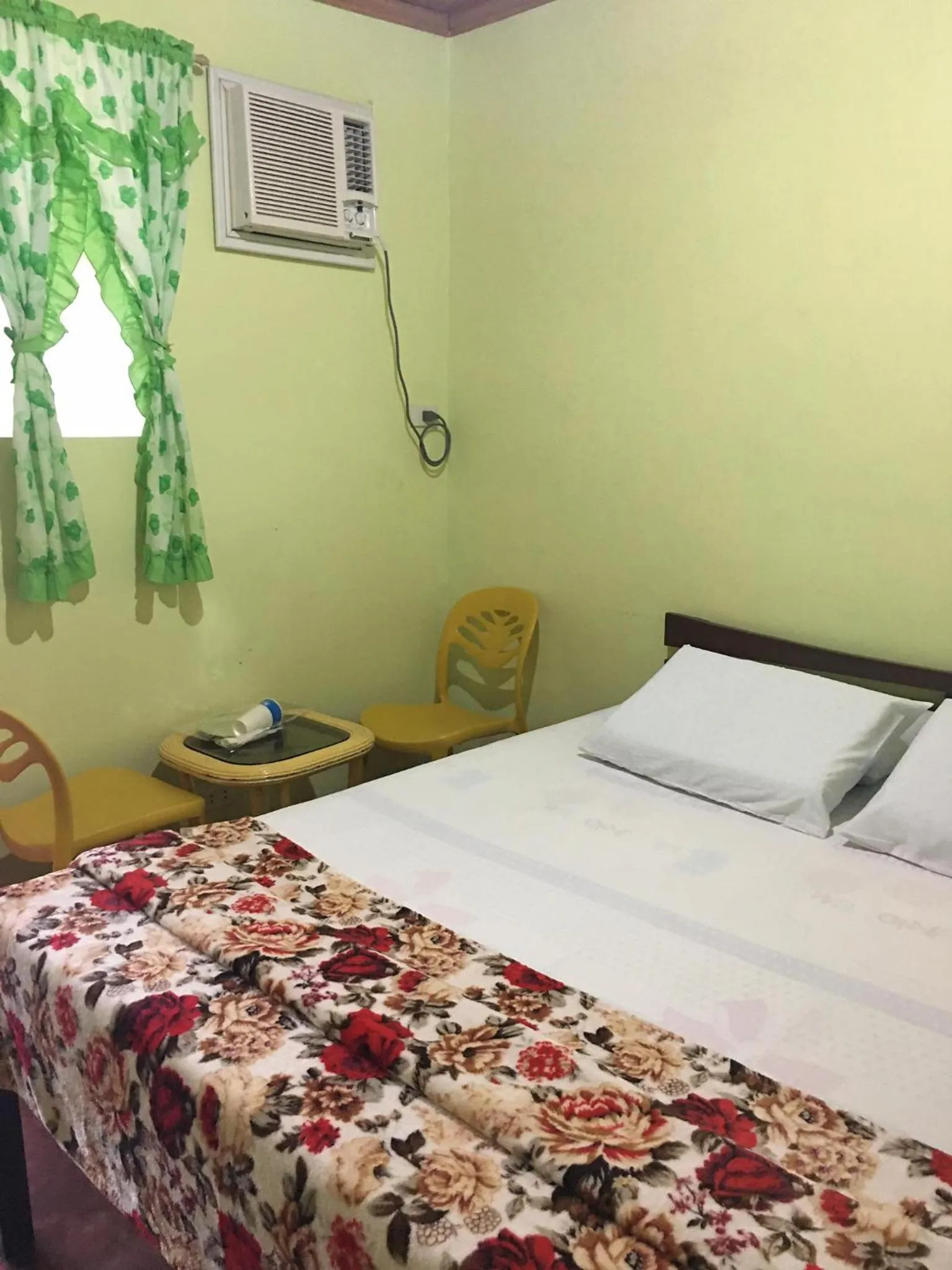 Bed in Bohol Sea Breeze Cottages and Resort