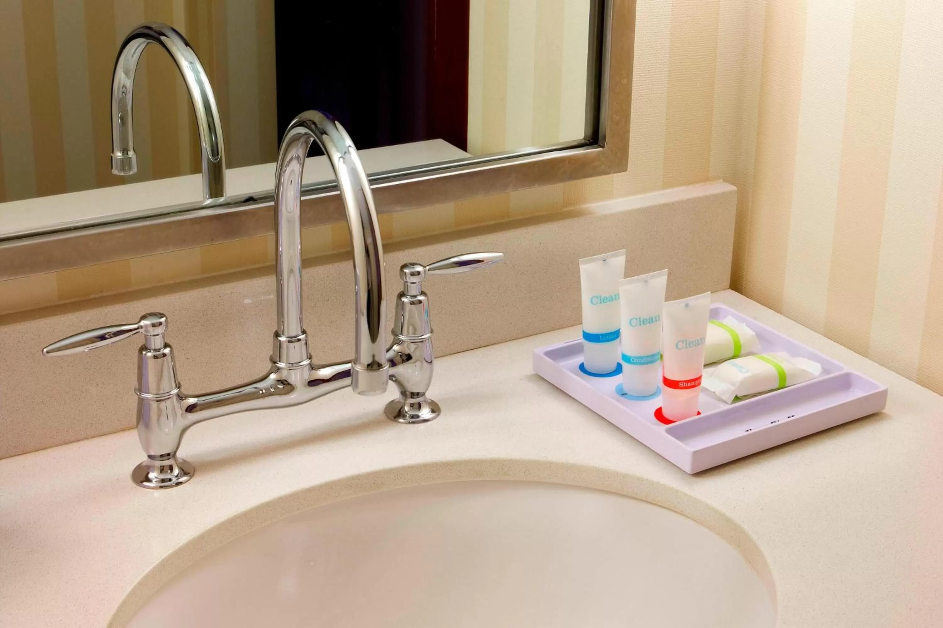 Bathroom in Four Points by Sheraton Los Angeles International Airport