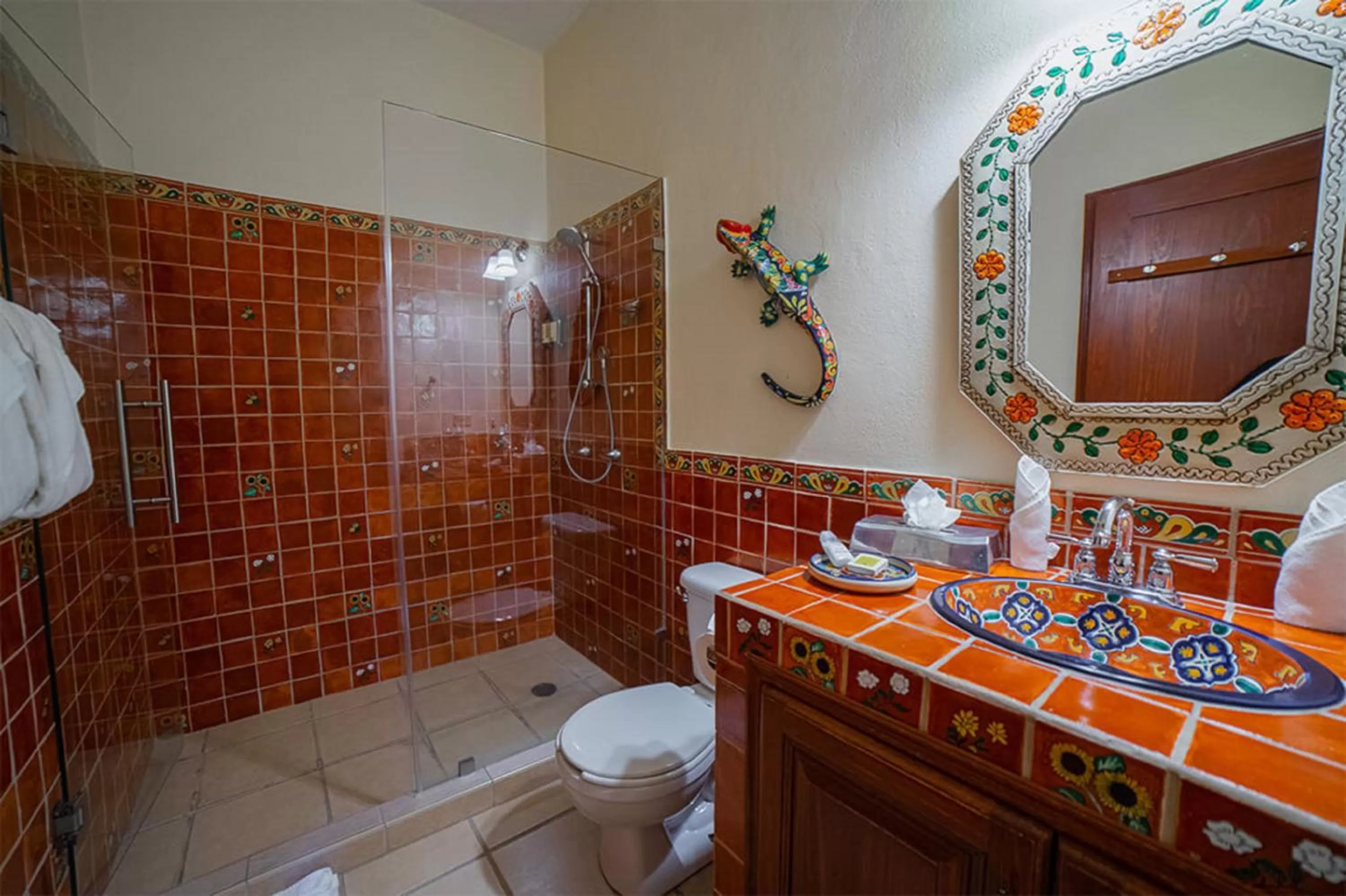 Shower in Casa Don Pascual Hotel Boutique Sweet Home