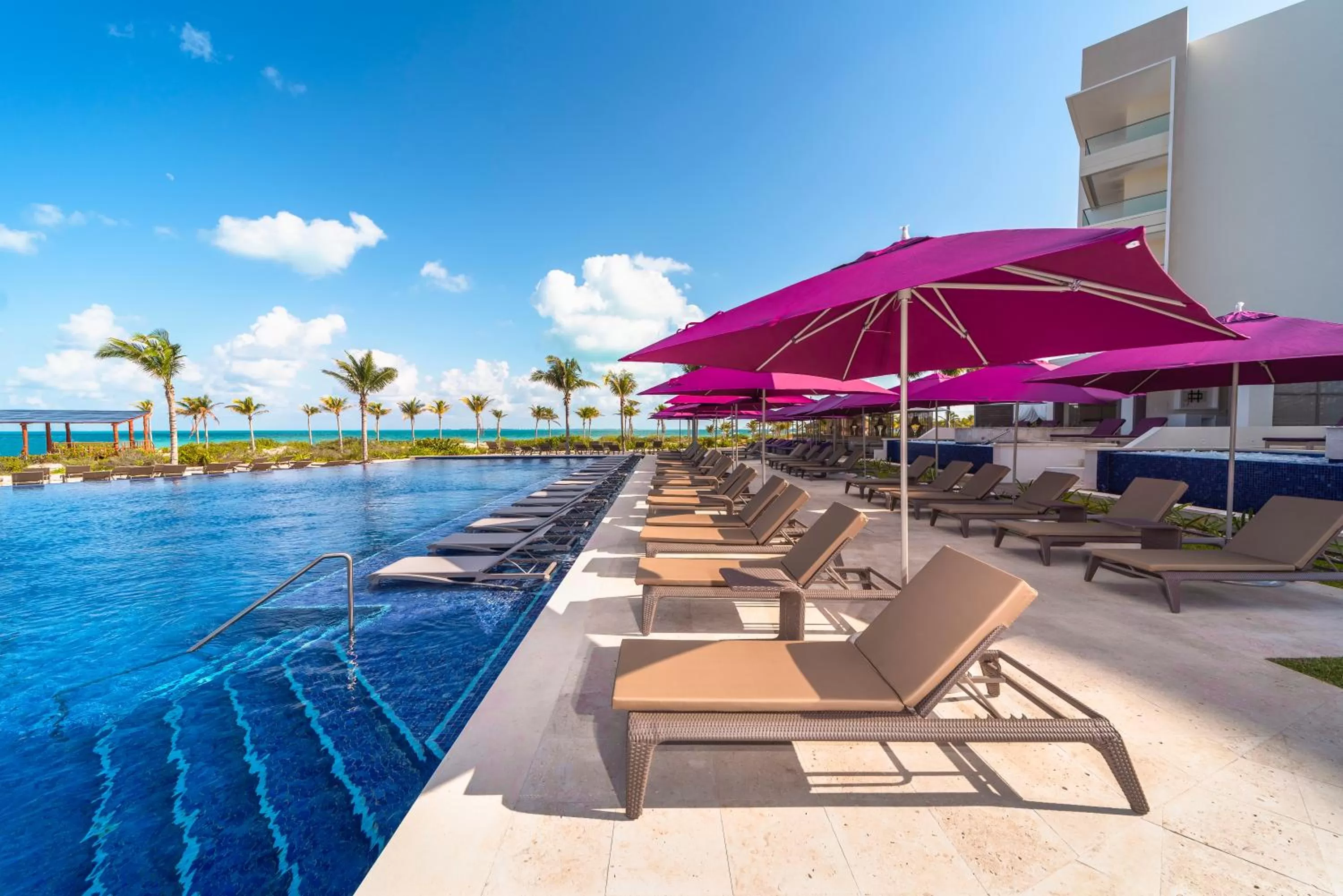 Swimming pool in Planet Hollywood Cancun by Royalton, An Autograph Collection All-Inclusive Resort