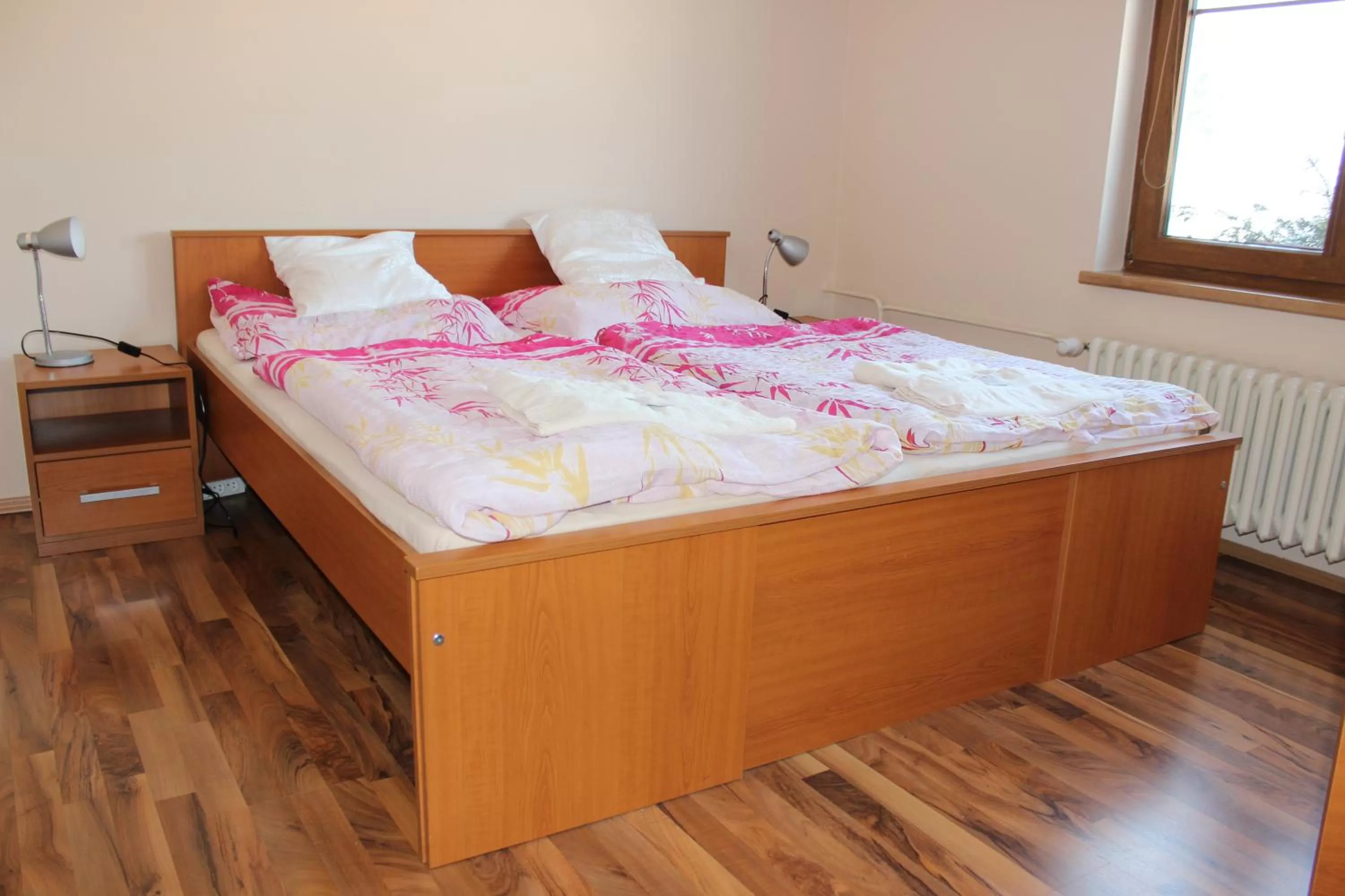 Photo of the whole room, Bed in Pension Lukas