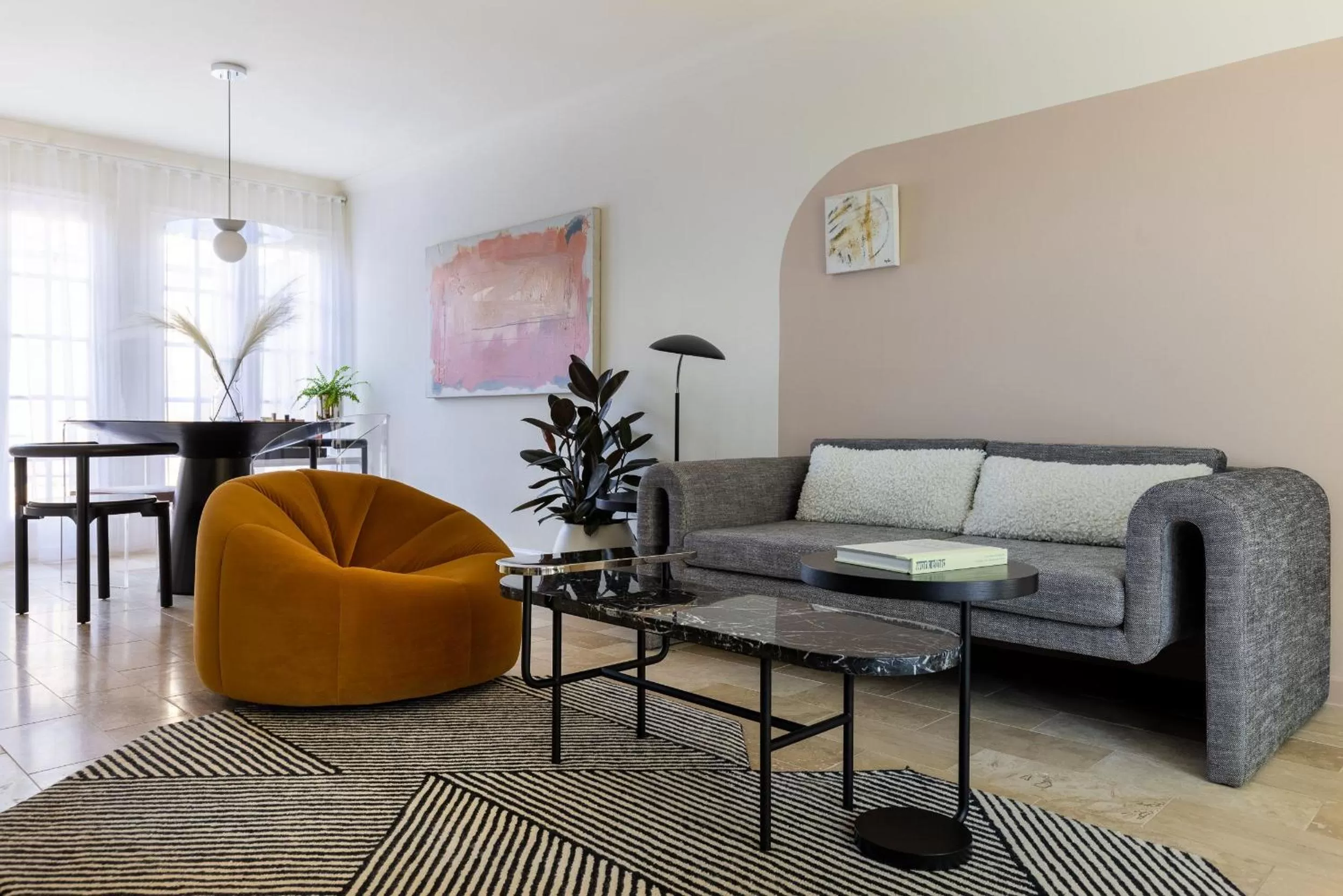 Living room in La Colombe d'Or Hotel