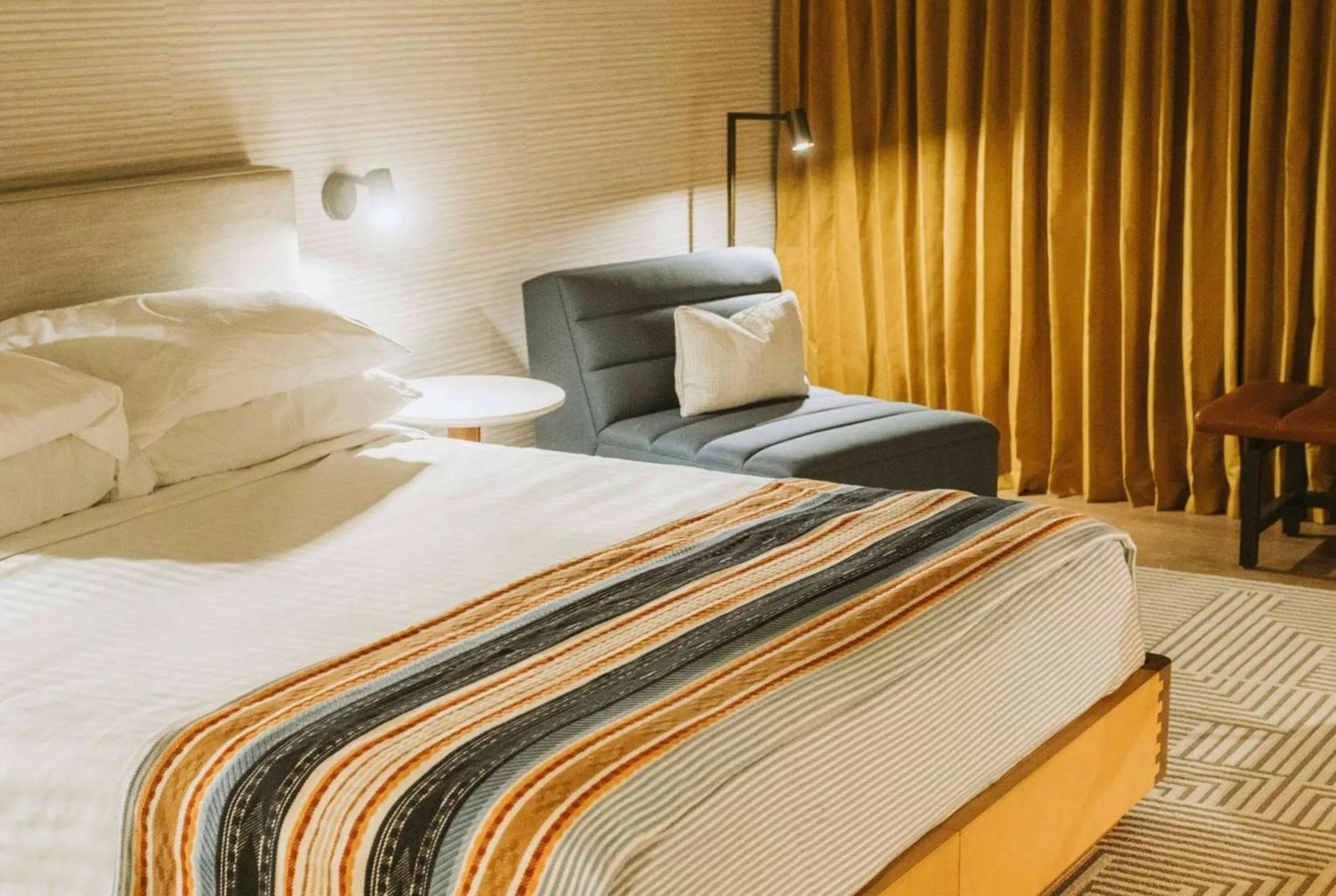 Photo of the whole room, Bed in Hotel Tupelo, a Wyndham Hotel