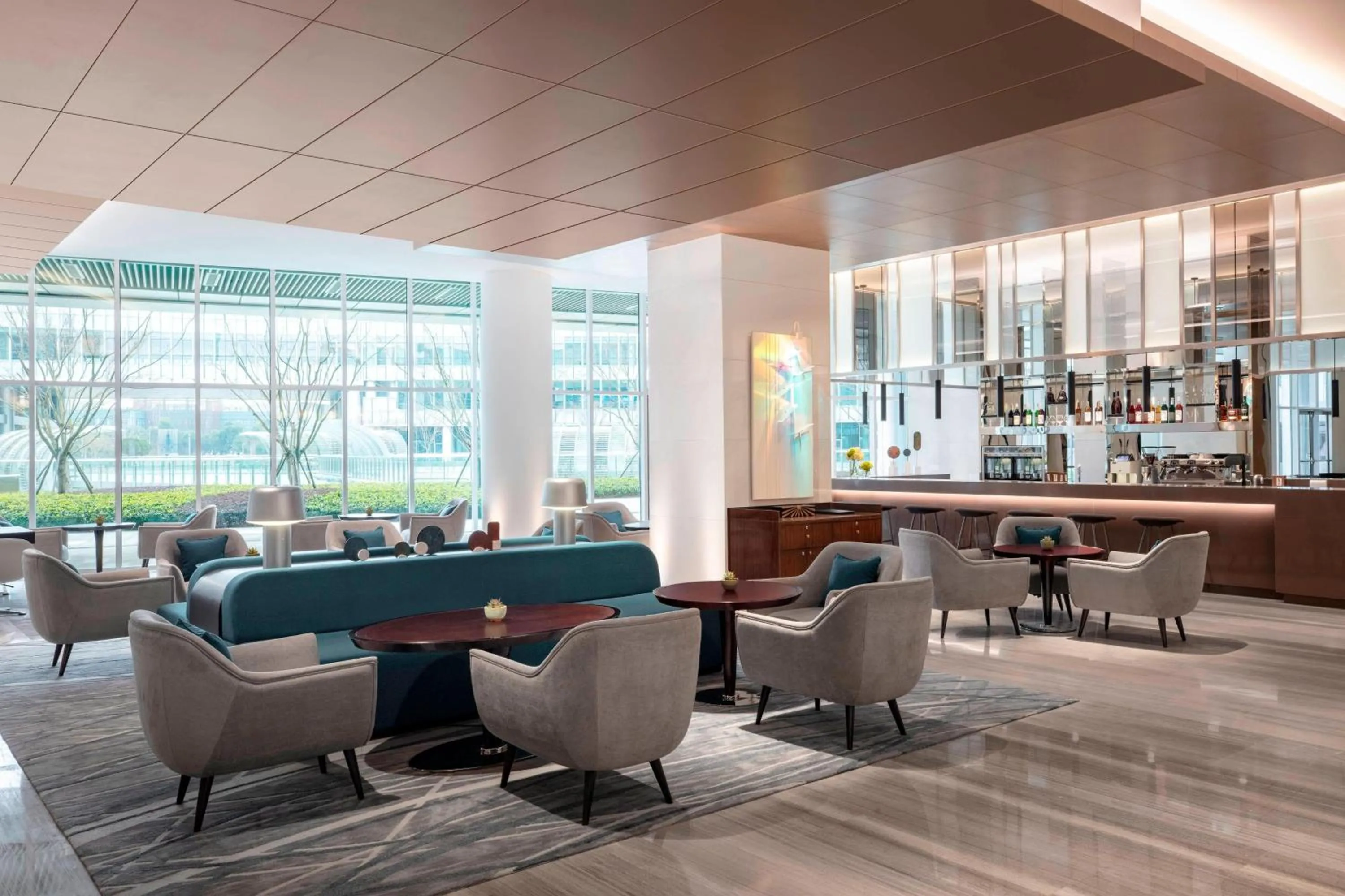 Lounge or bar in Courtyard by Marriott Shanghai Minhang