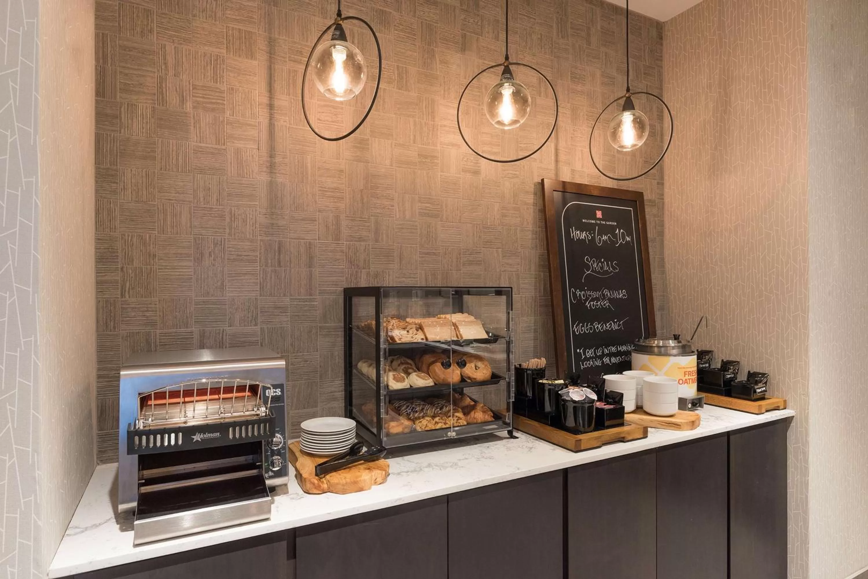 Dining area in Hilton Garden Inn Hanover Lebanon