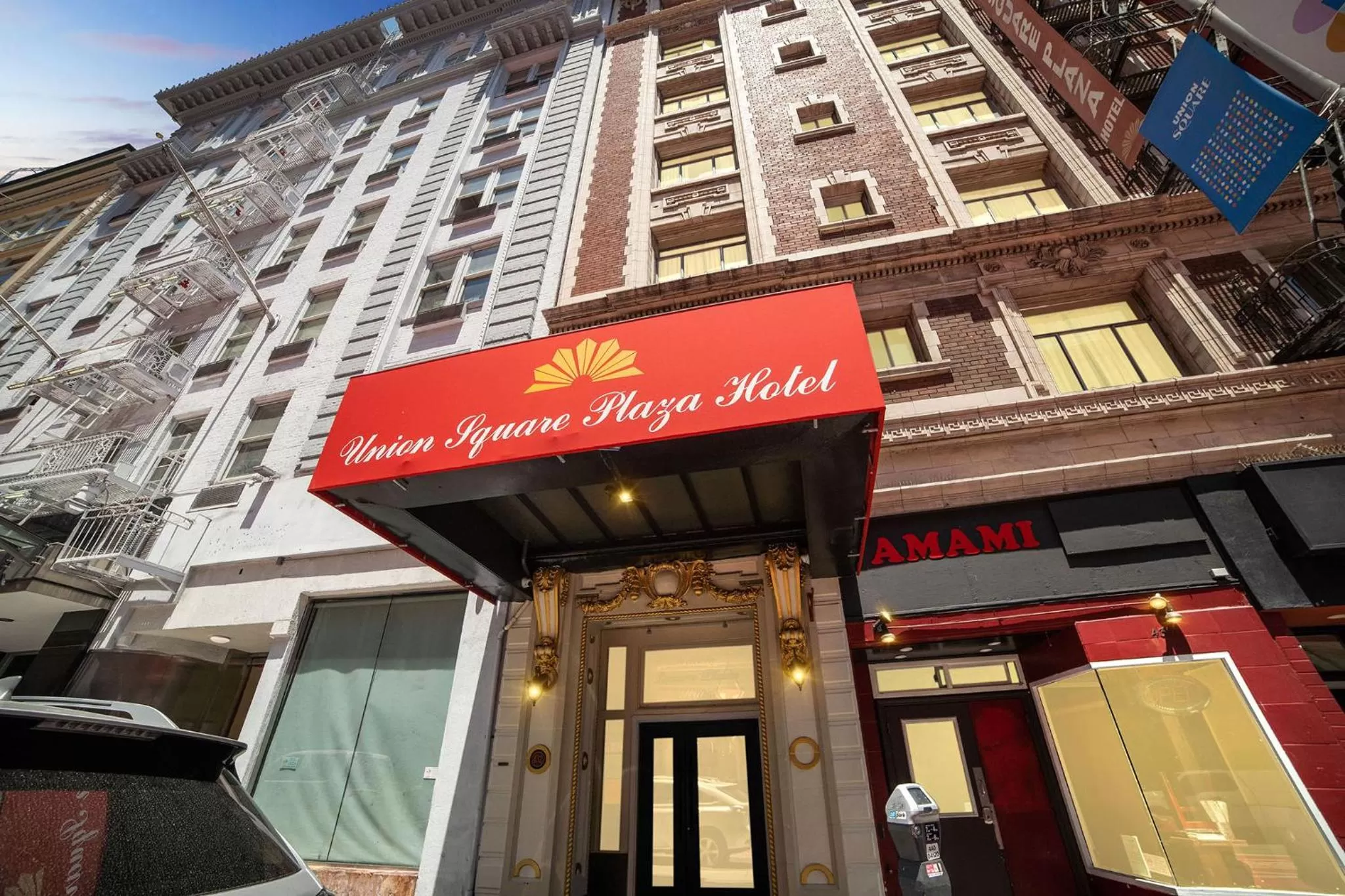 Facade/entrance in Union Square Plaza Hotel