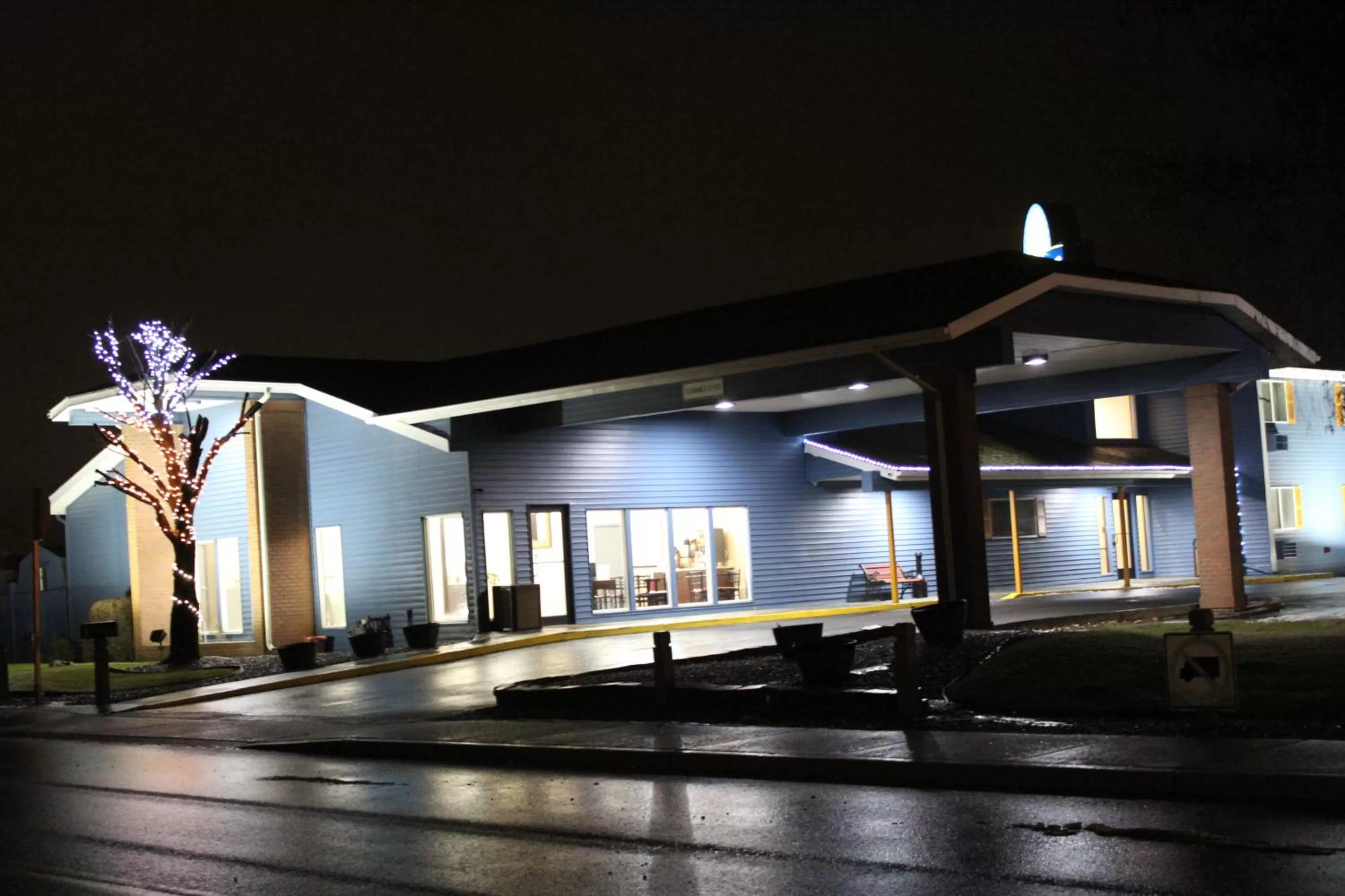 Property building in Days Inn by Wyndham Ritzville