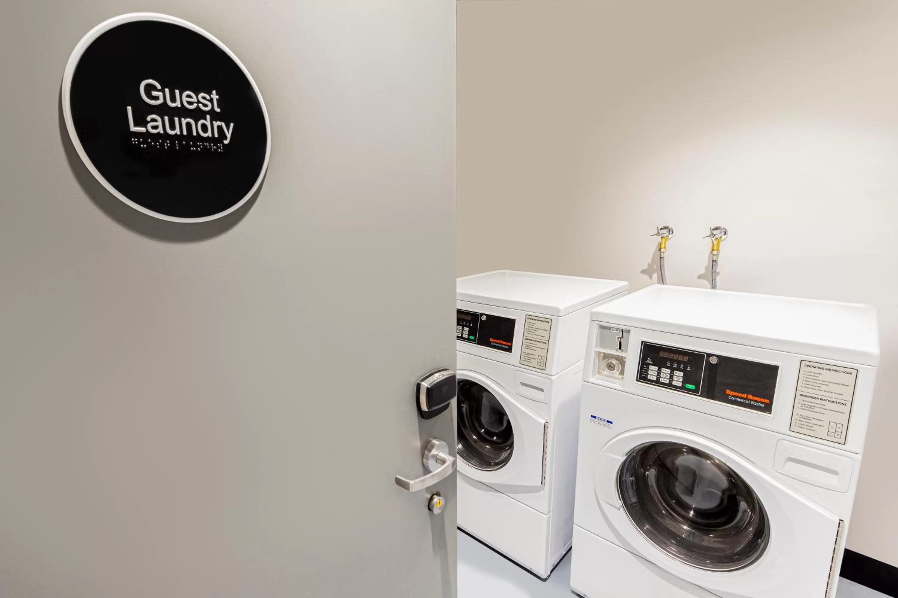 Area and facilities in Brady Hotels Jones Lane