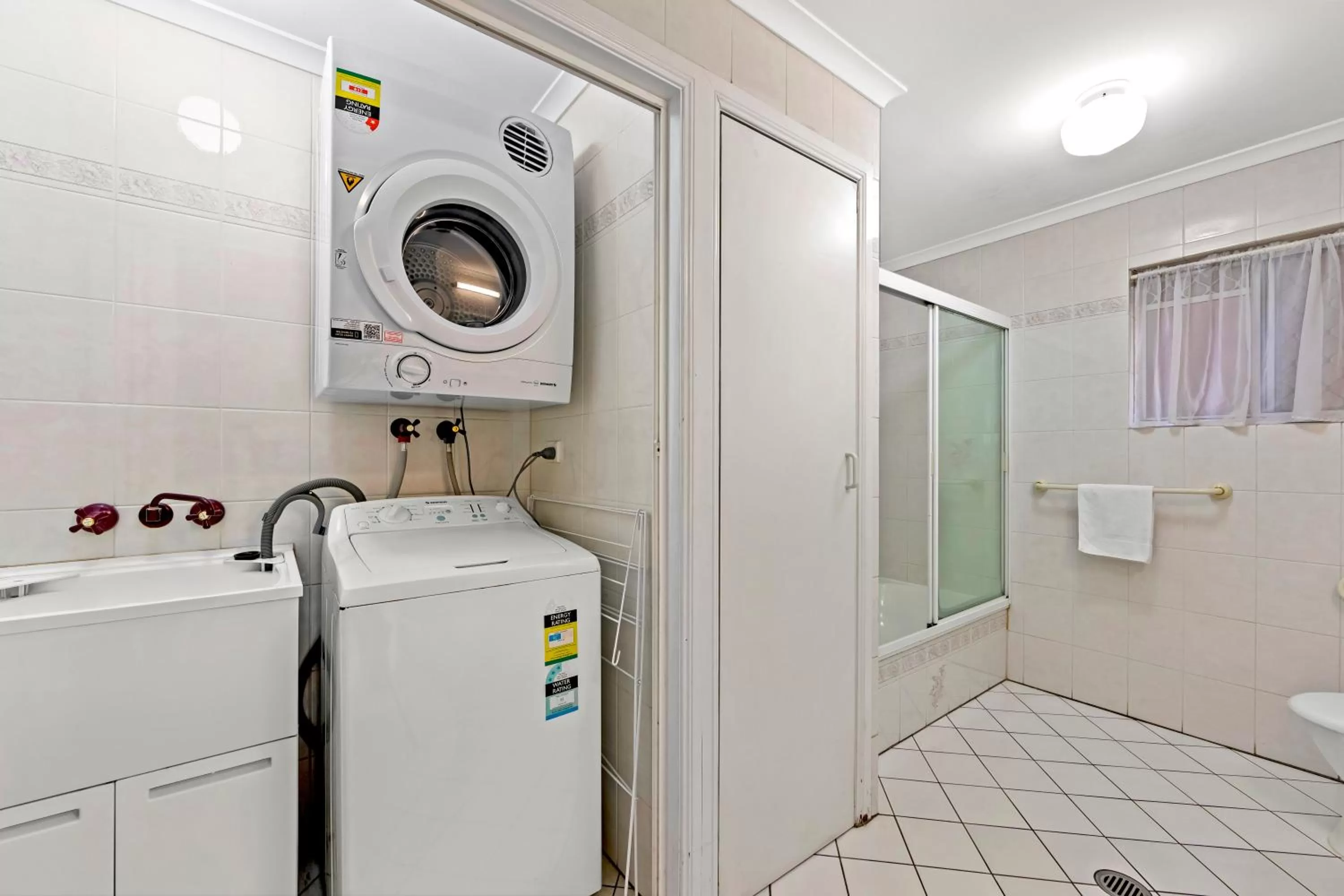 laundry in Koala Court Holiday Apartments