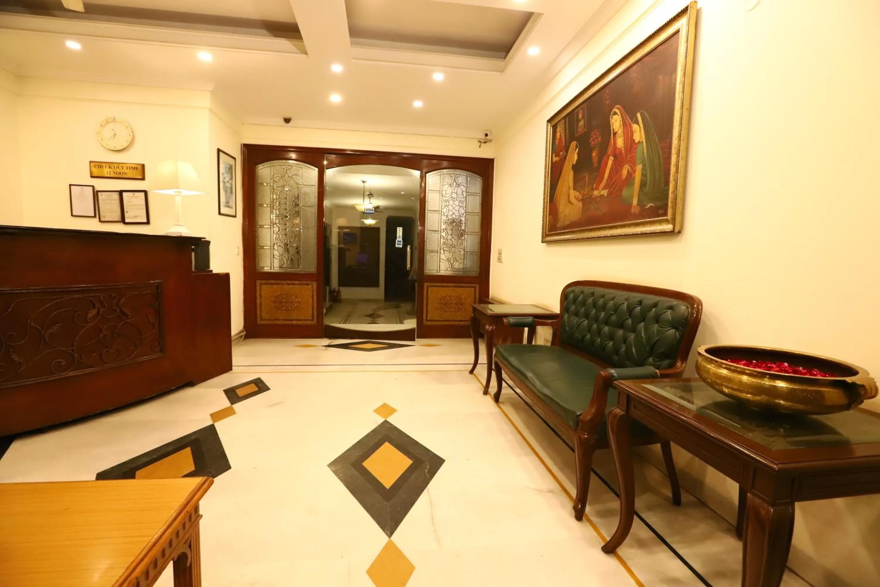 Lobby or reception in Hotel Ambica Palace AIIMS New Delhi - Couple Friendly Local ID Accepted