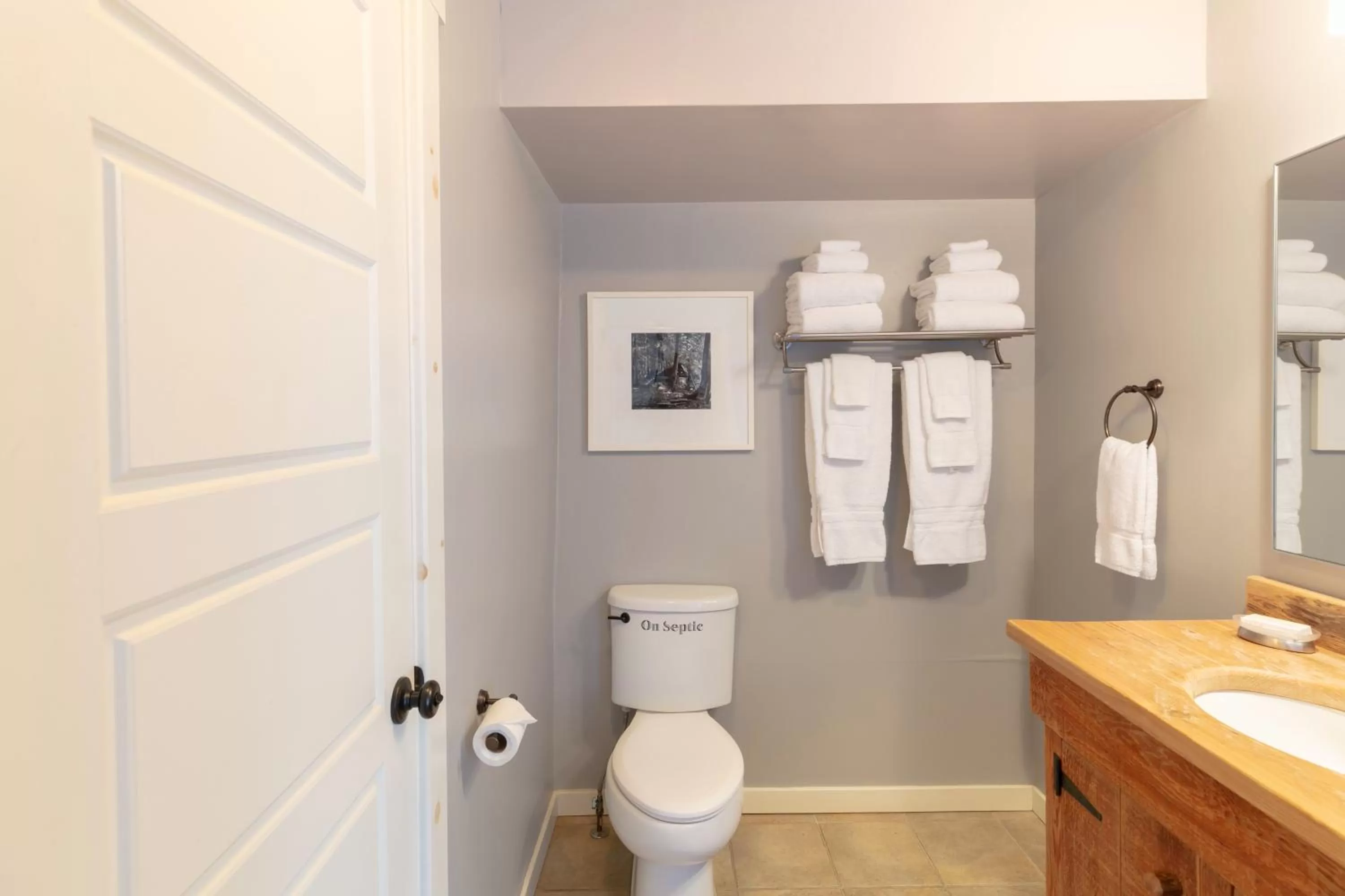 Bathroom in The Outlook Lodge