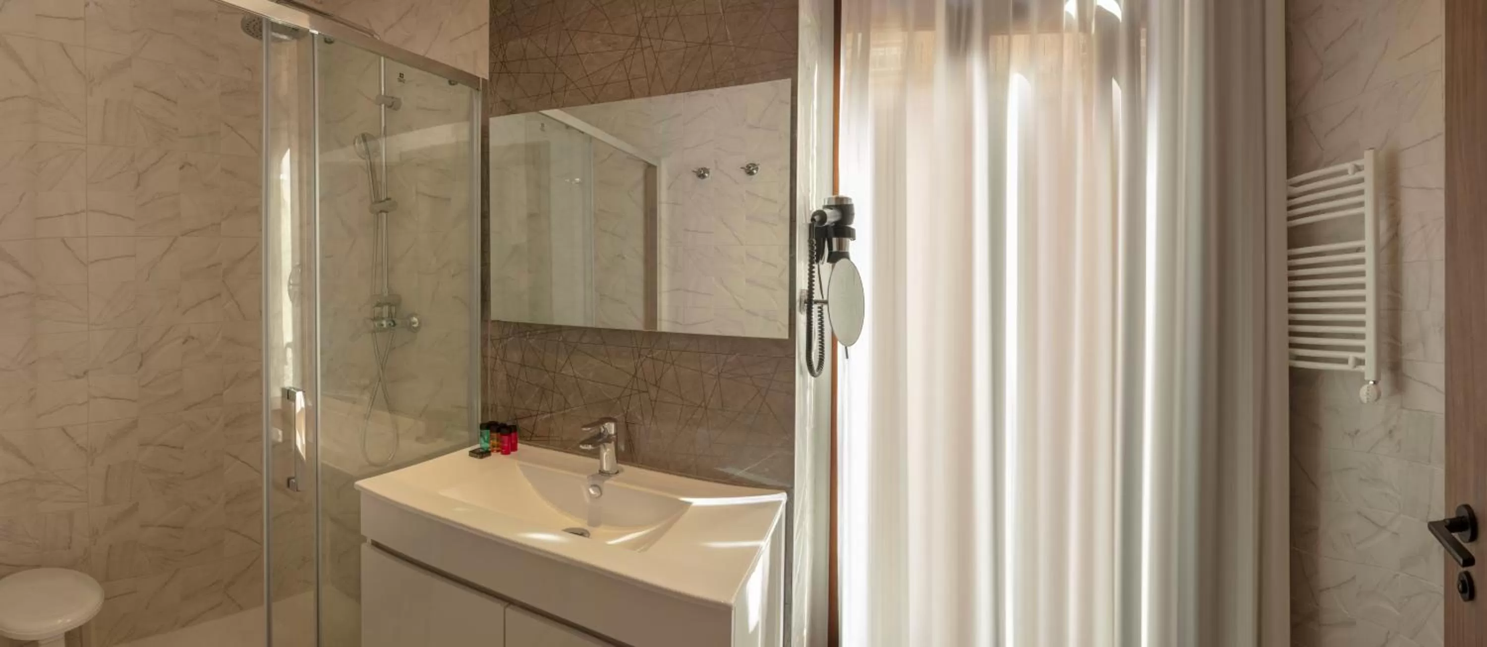 Shower in SH Suite Palace