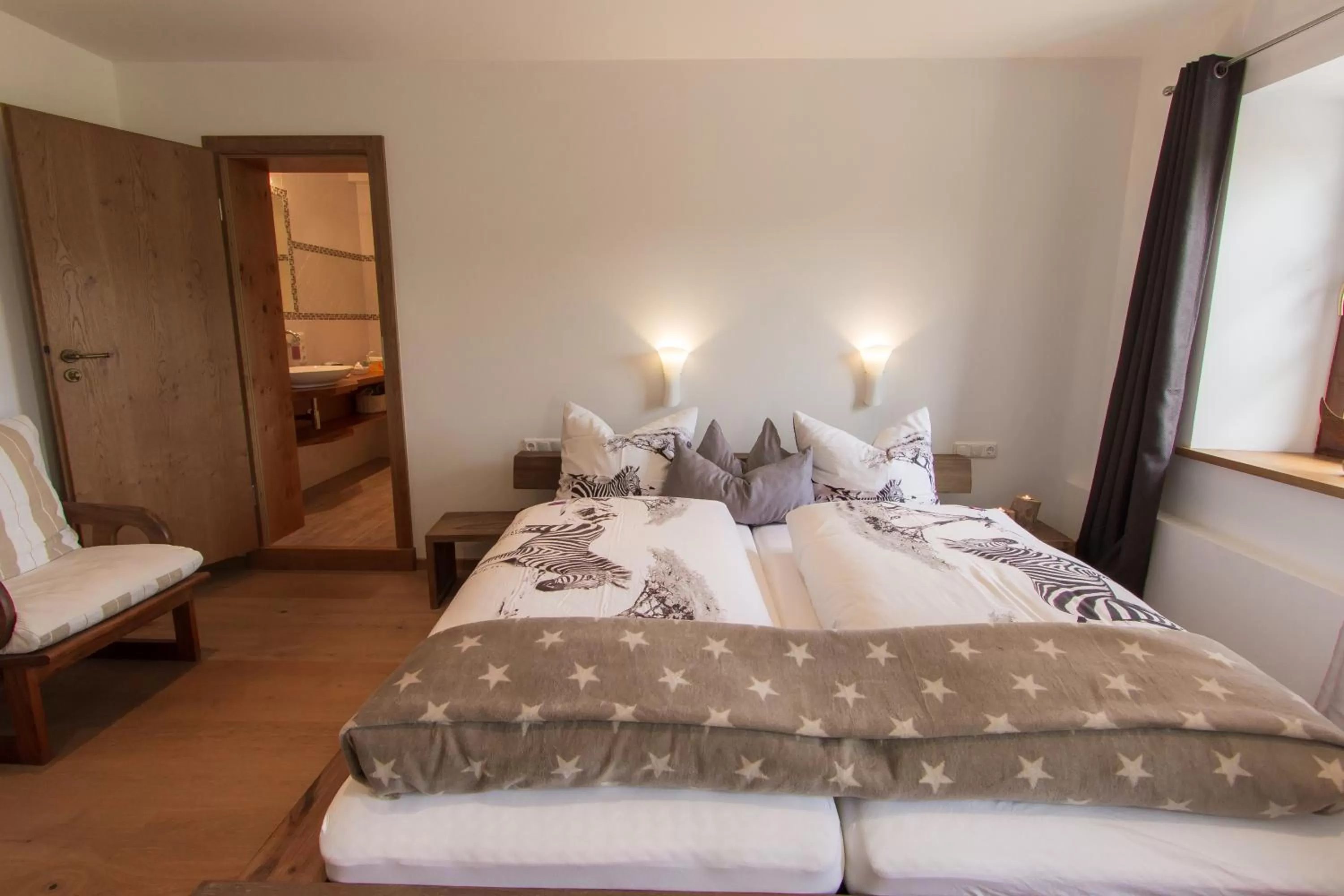 Photo of the whole room, Bed in Hotel Alpenblick