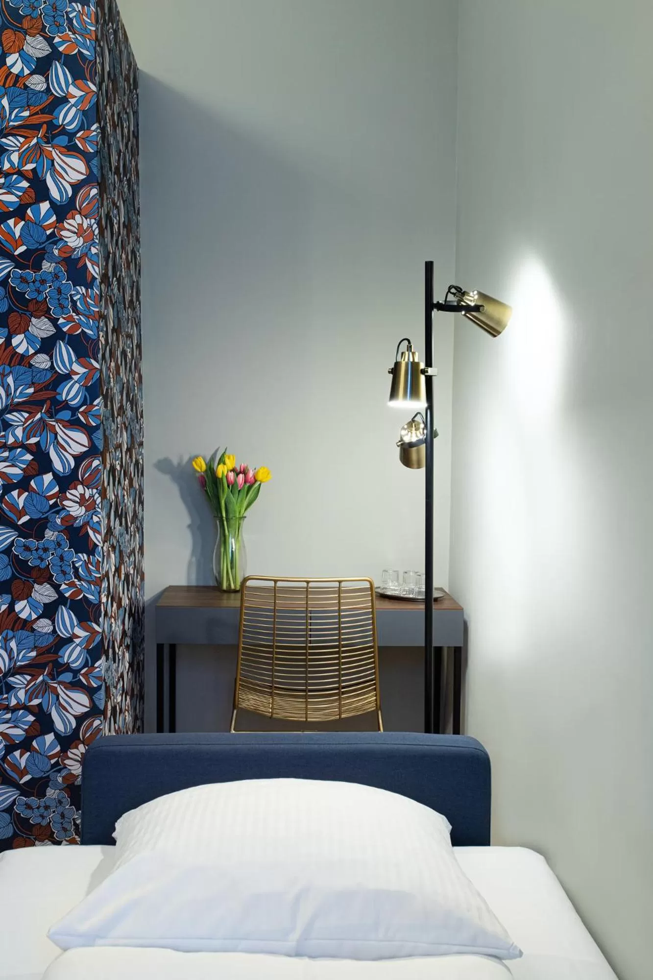 Photo of the whole room, Bed in Hotel BELLEVUE am Kurfürstendamm