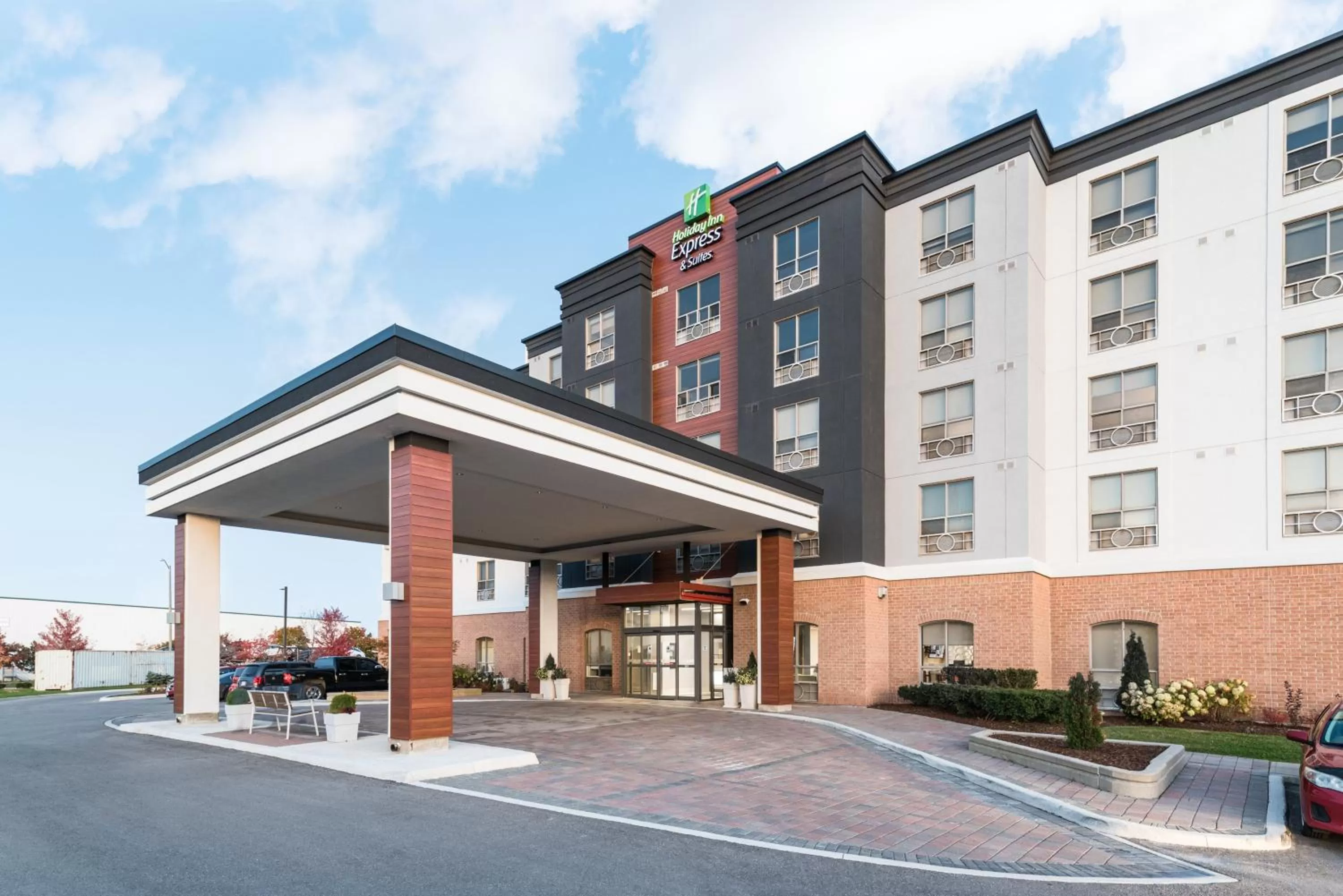 Property building in Holiday Inn Express Hotel & Suites Milton by IHG