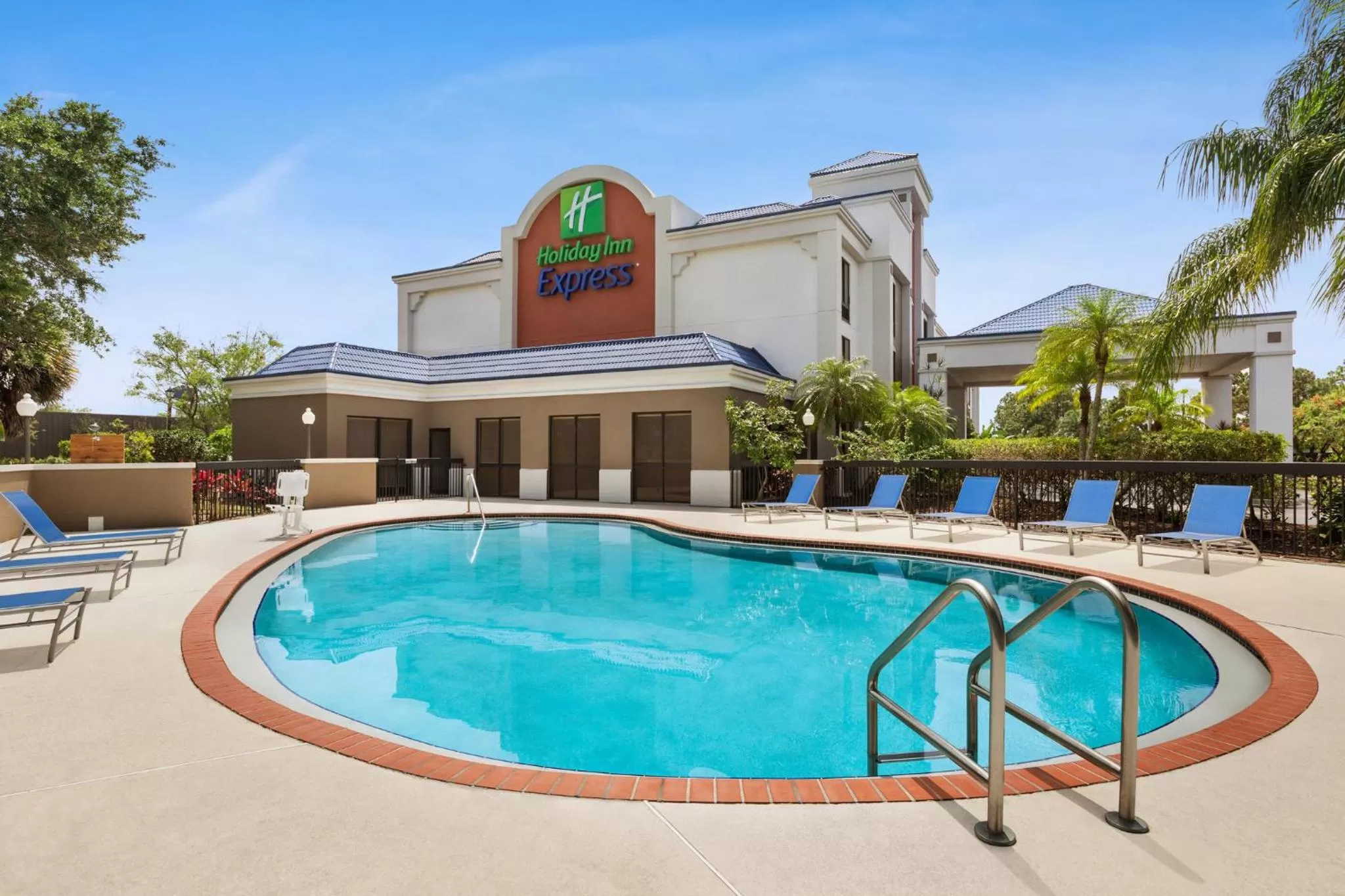 Swimming pool in Holiday Inn Express Vero Beach-West I-95 by IHG