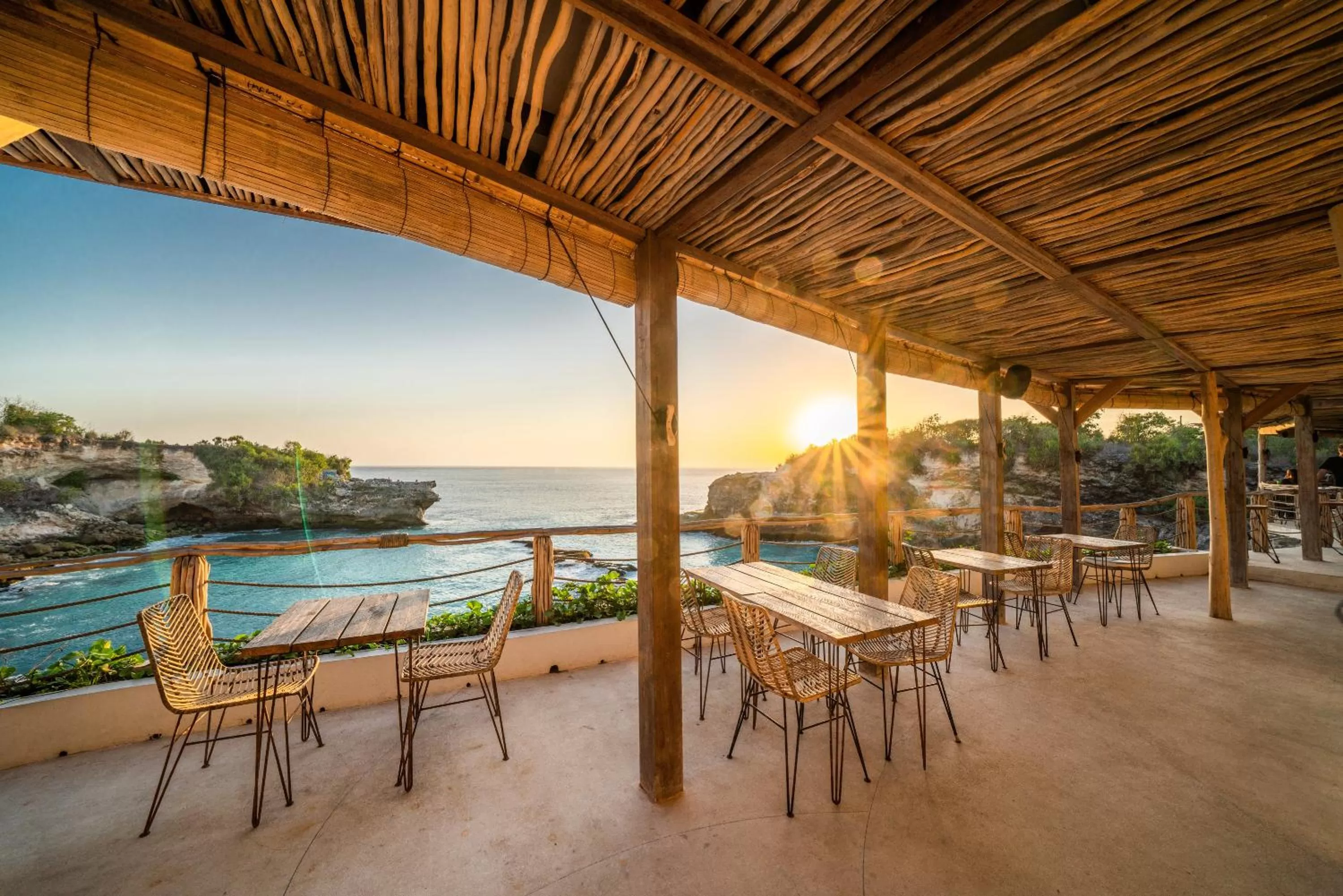 Restaurant/places to eat in Blue Lagoon Avia Villas