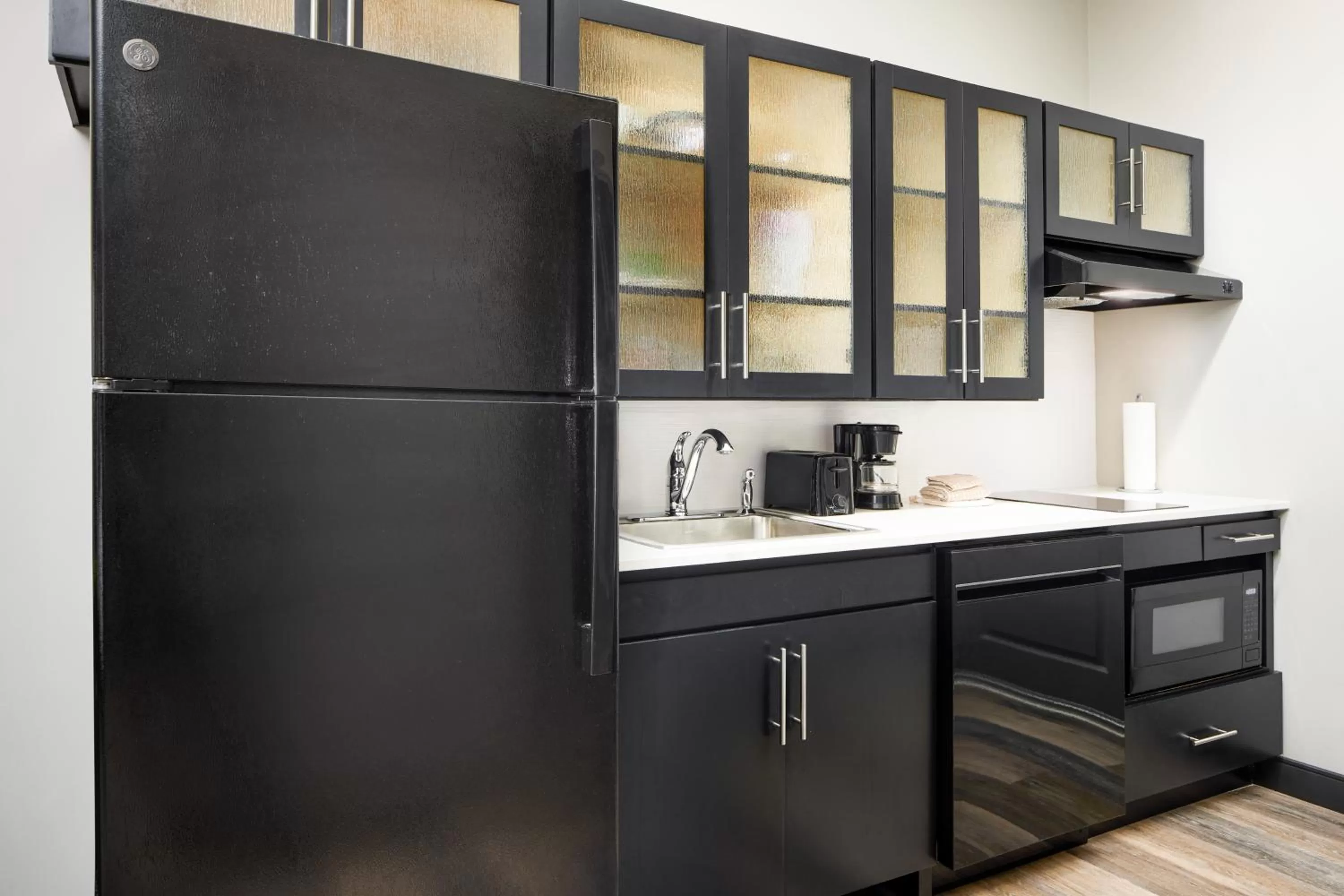 Kitchen or kitchenette in Candlewood Suites - Lebanon by IHG