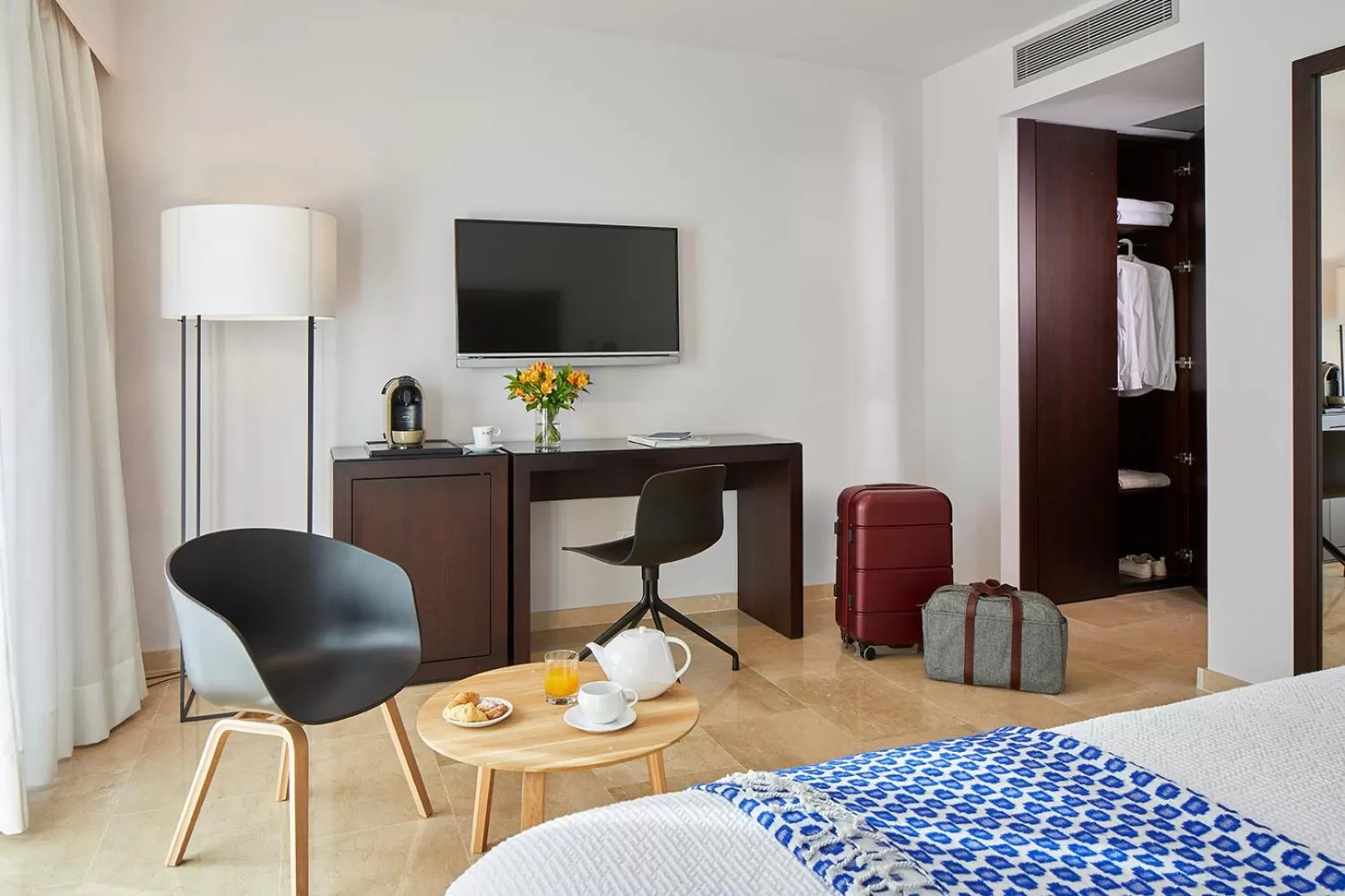 Decorative detail, Bed in Hotel Rey Alfonso X