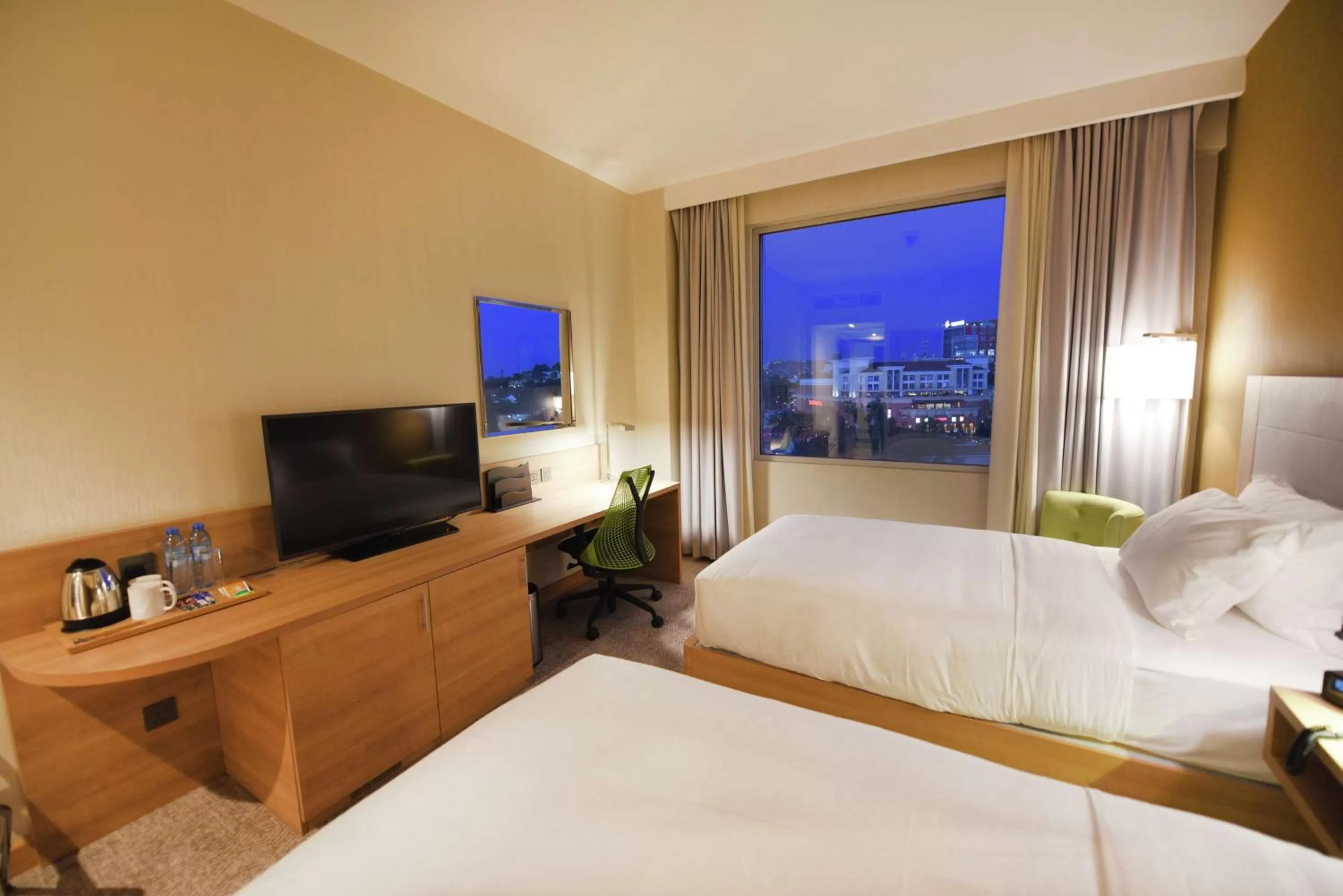 Bedroom, Bed in Hilton Garden Inn Kampala