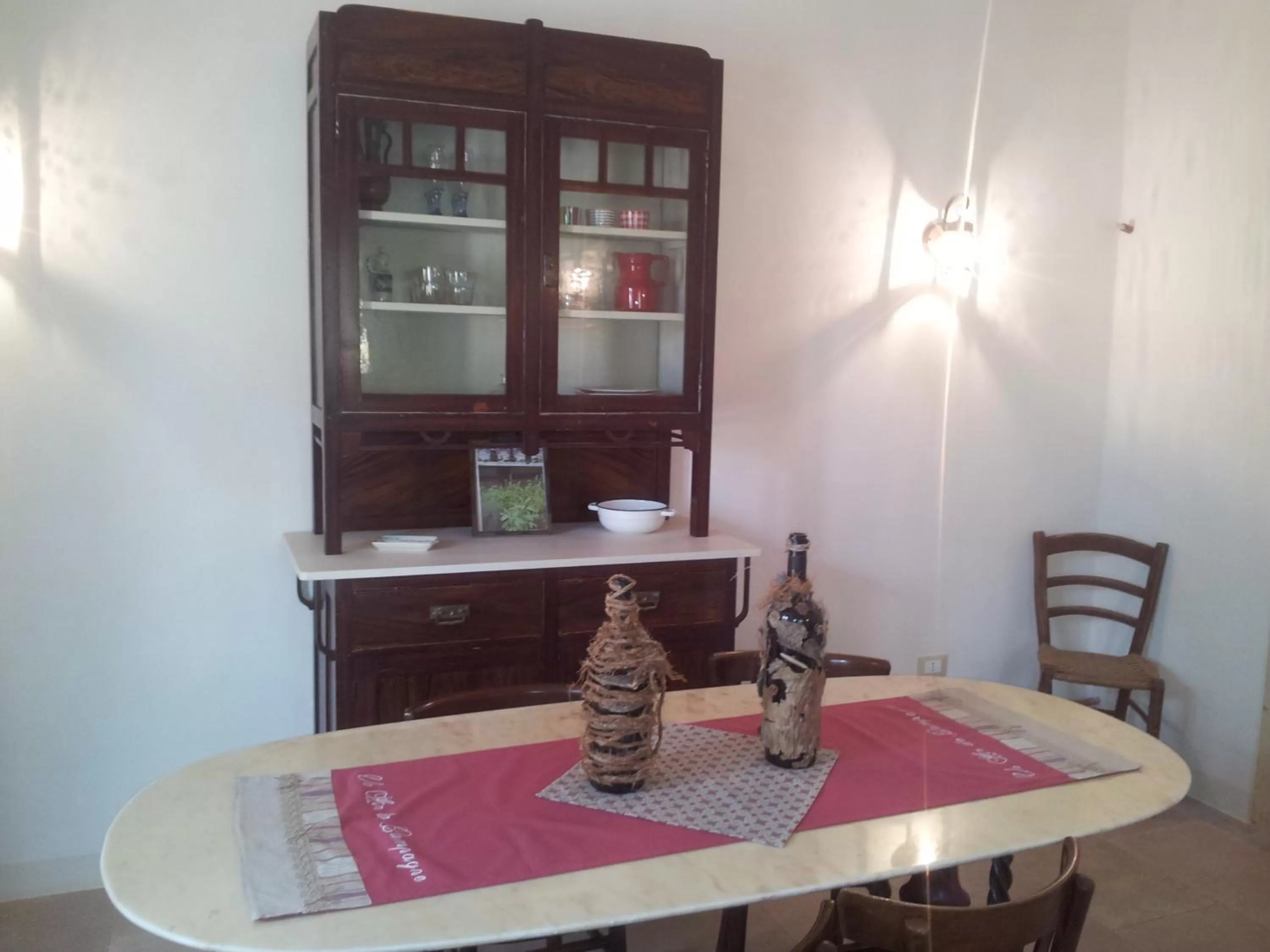 Photo of the whole room, Dining Area in B&B Giovannarolla Green House