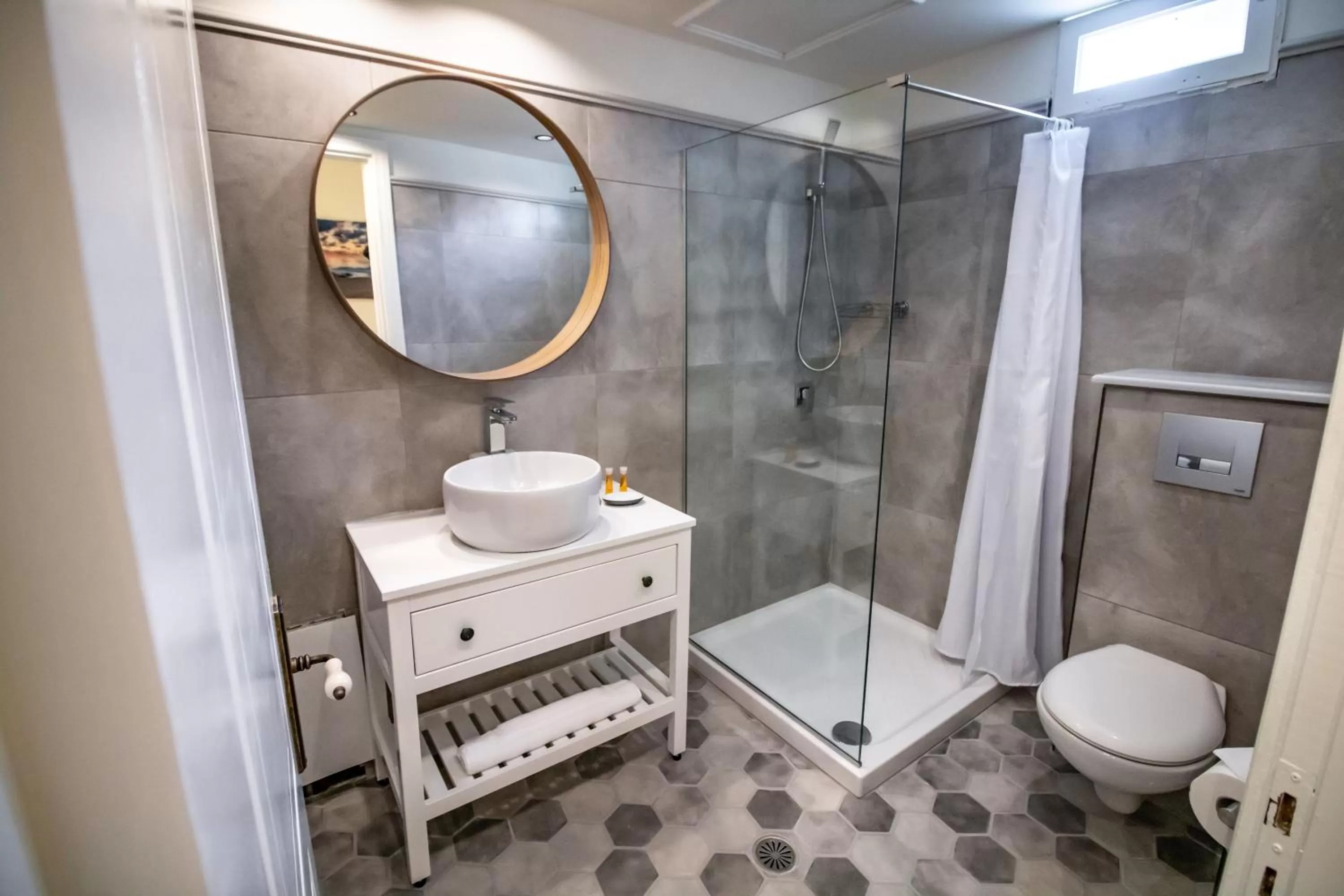 Levkosh Apartments at Lefkada's Heart