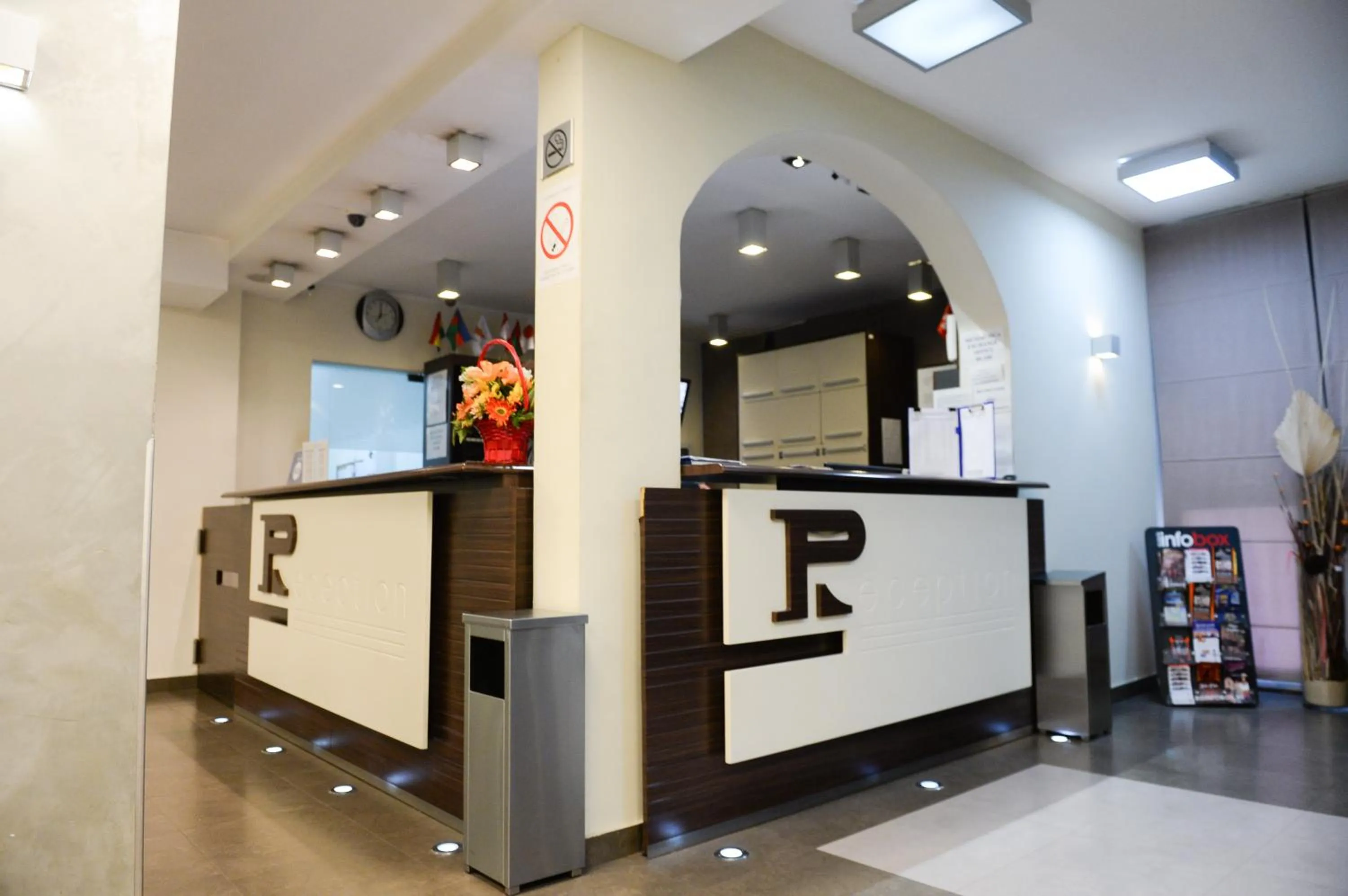 Lobby or reception in Hotel Srbija-FREE PARKING