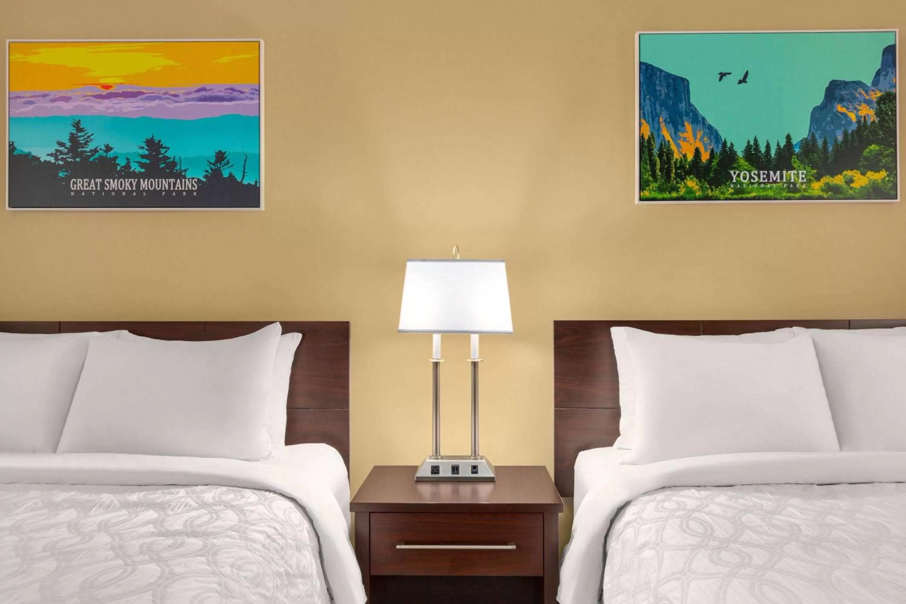 Bedroom in Travelodge by Wyndham Presidio San Francisco