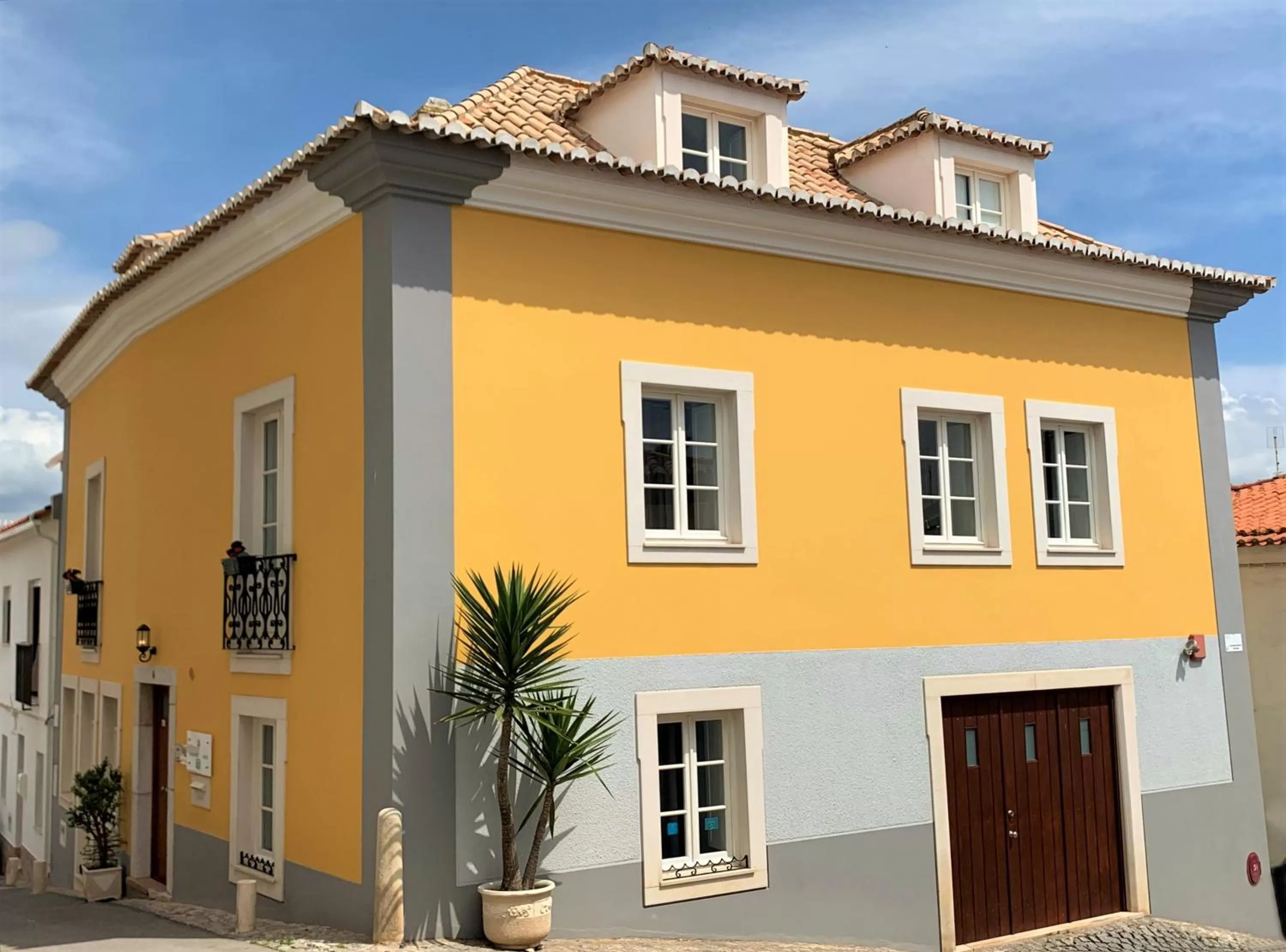 Property building in Residence Lagos