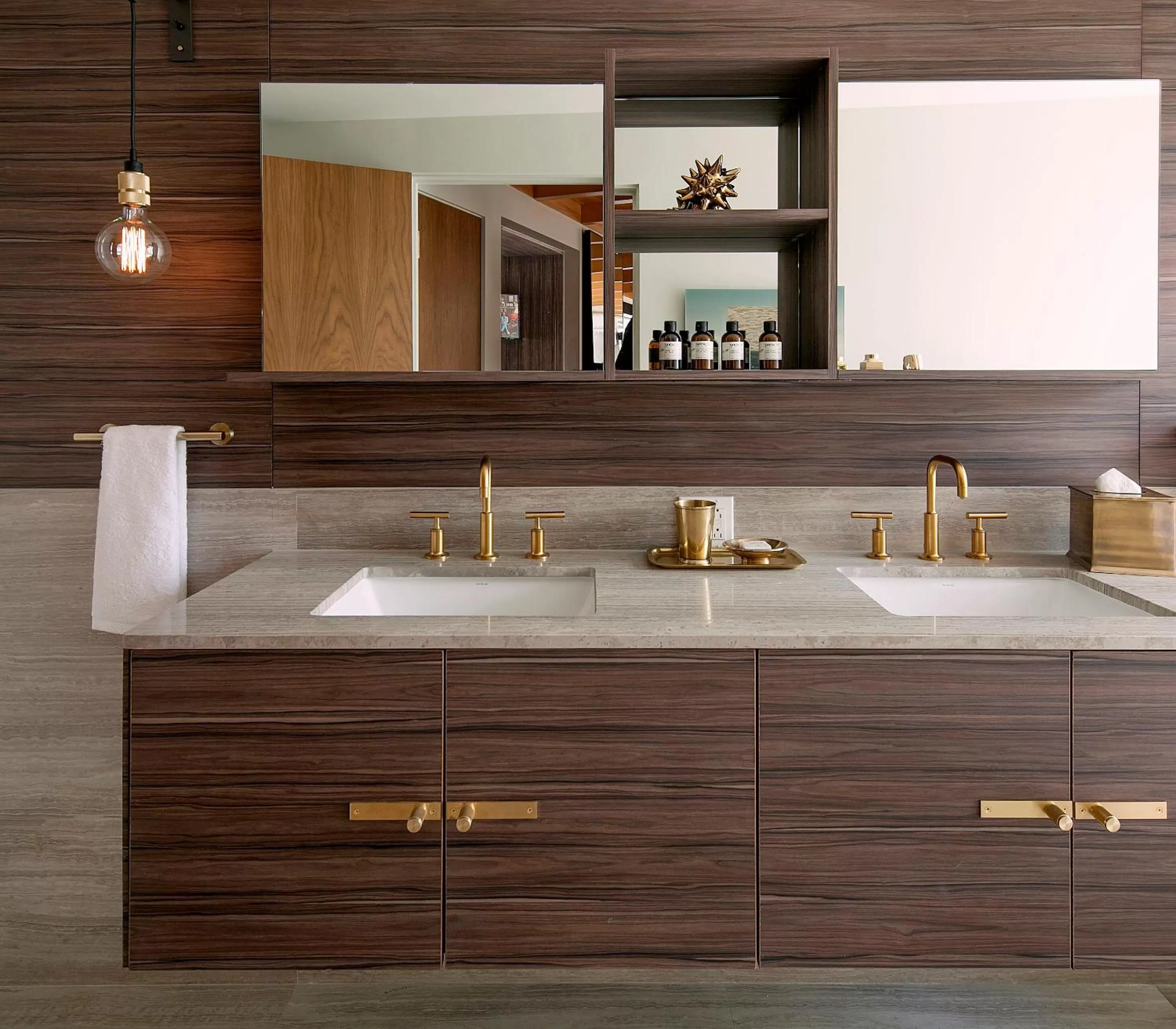 Bathroom in L'Horizon Resort & Spa, Hermann Bungalows