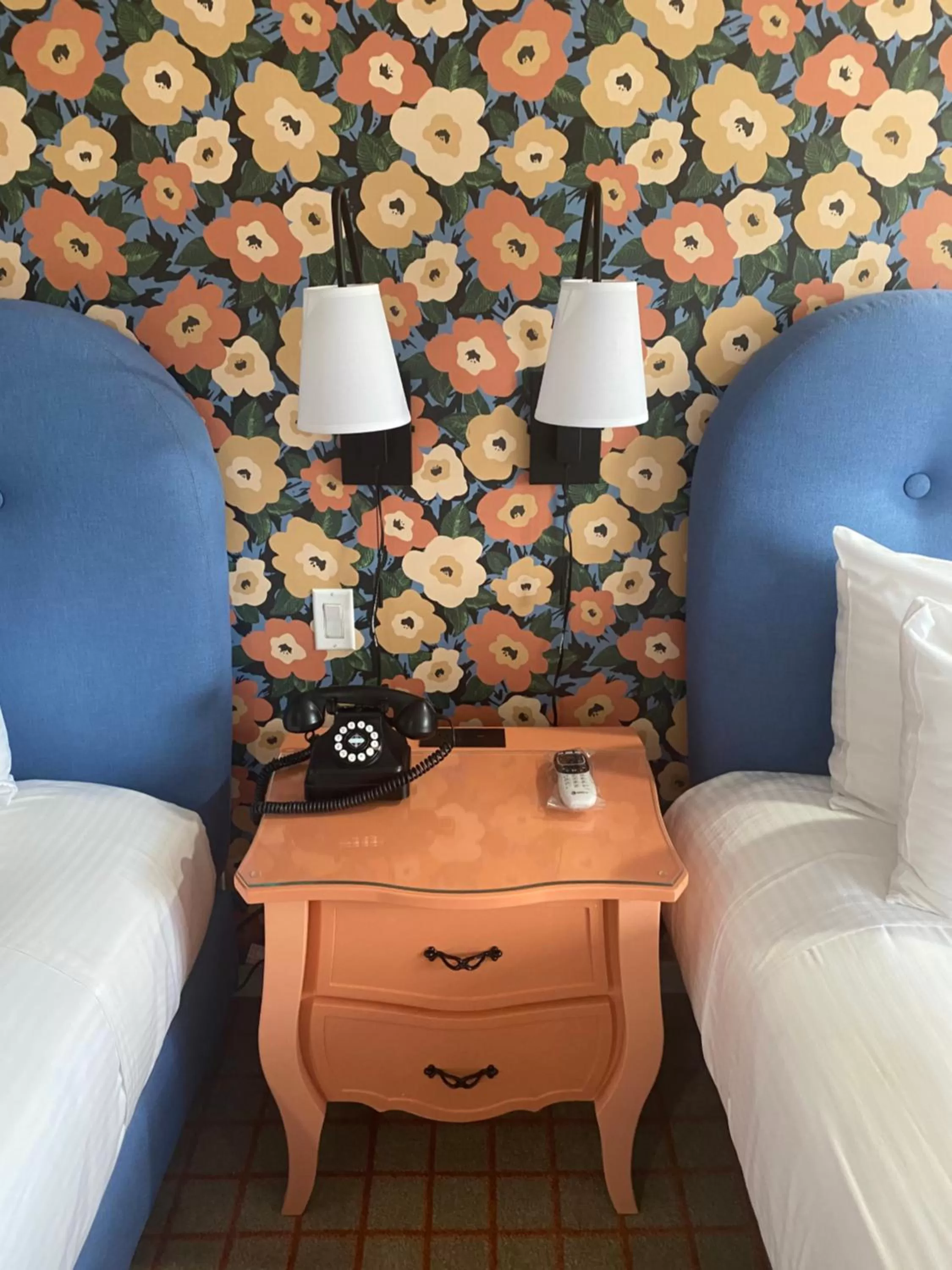 Bed in The Hollywood Franklin Hotel near Universal Studios