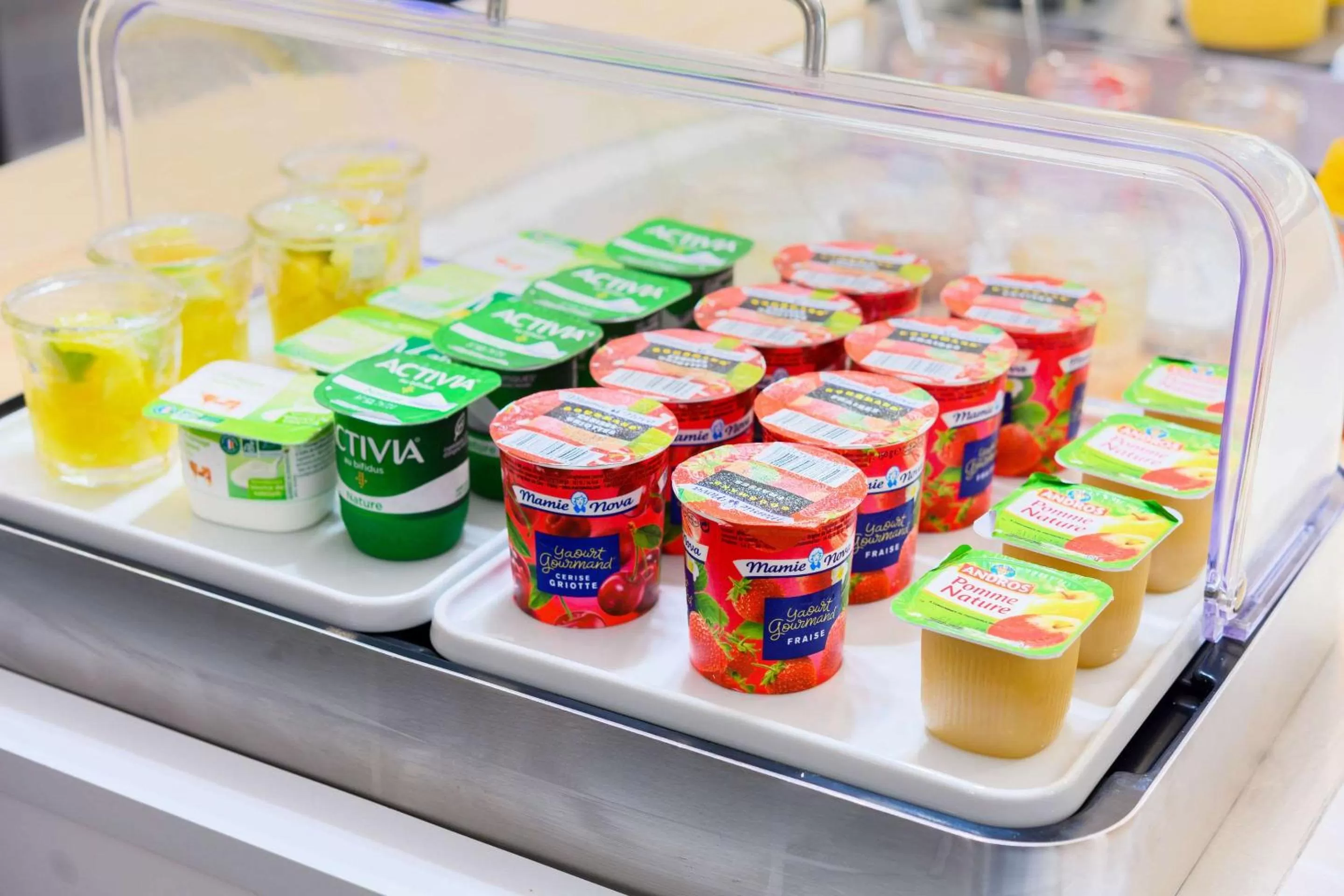 Restaurant/places to eat in Kyriad Lille Gare - Grand Palais