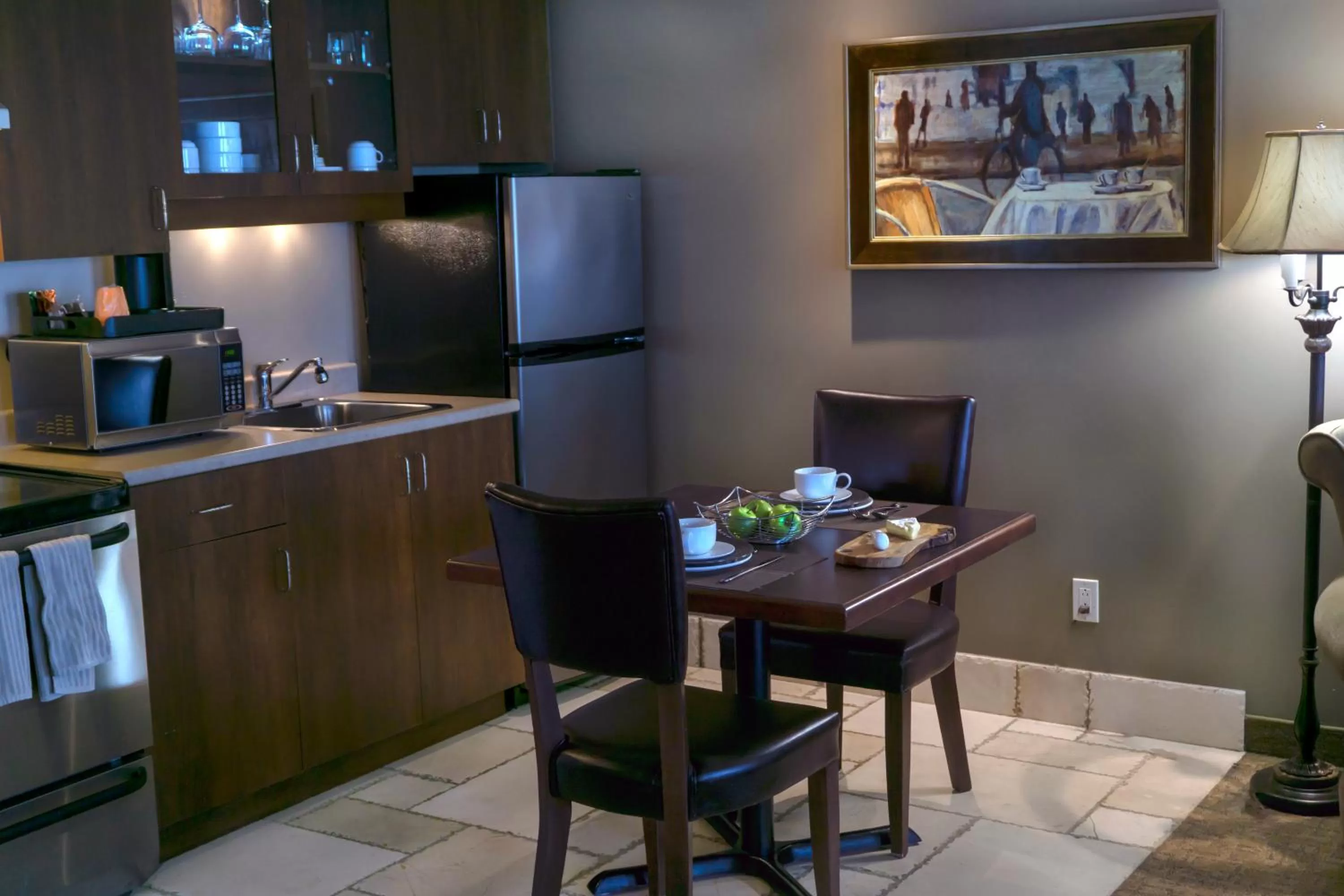 Kitchen or kitchenette in Hotel Brossard