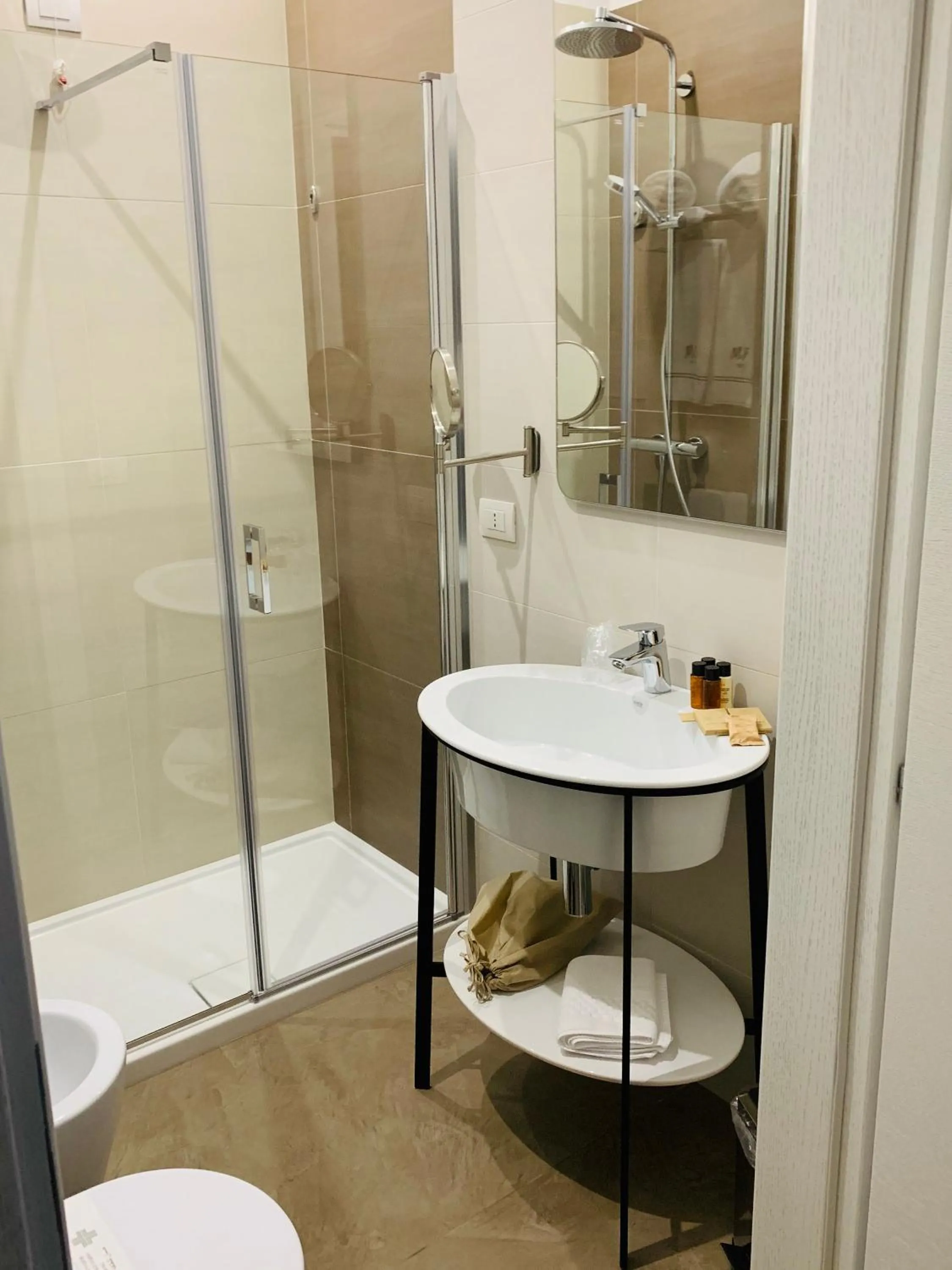 Bathroom in M&F Hotel