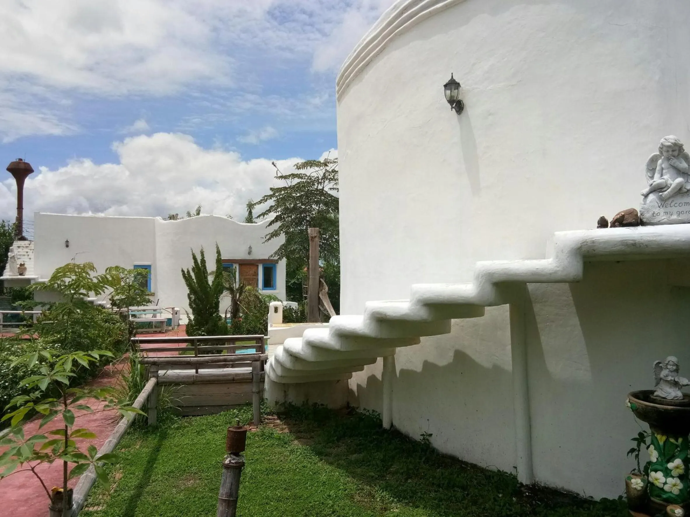 Scenic Riverside Resort