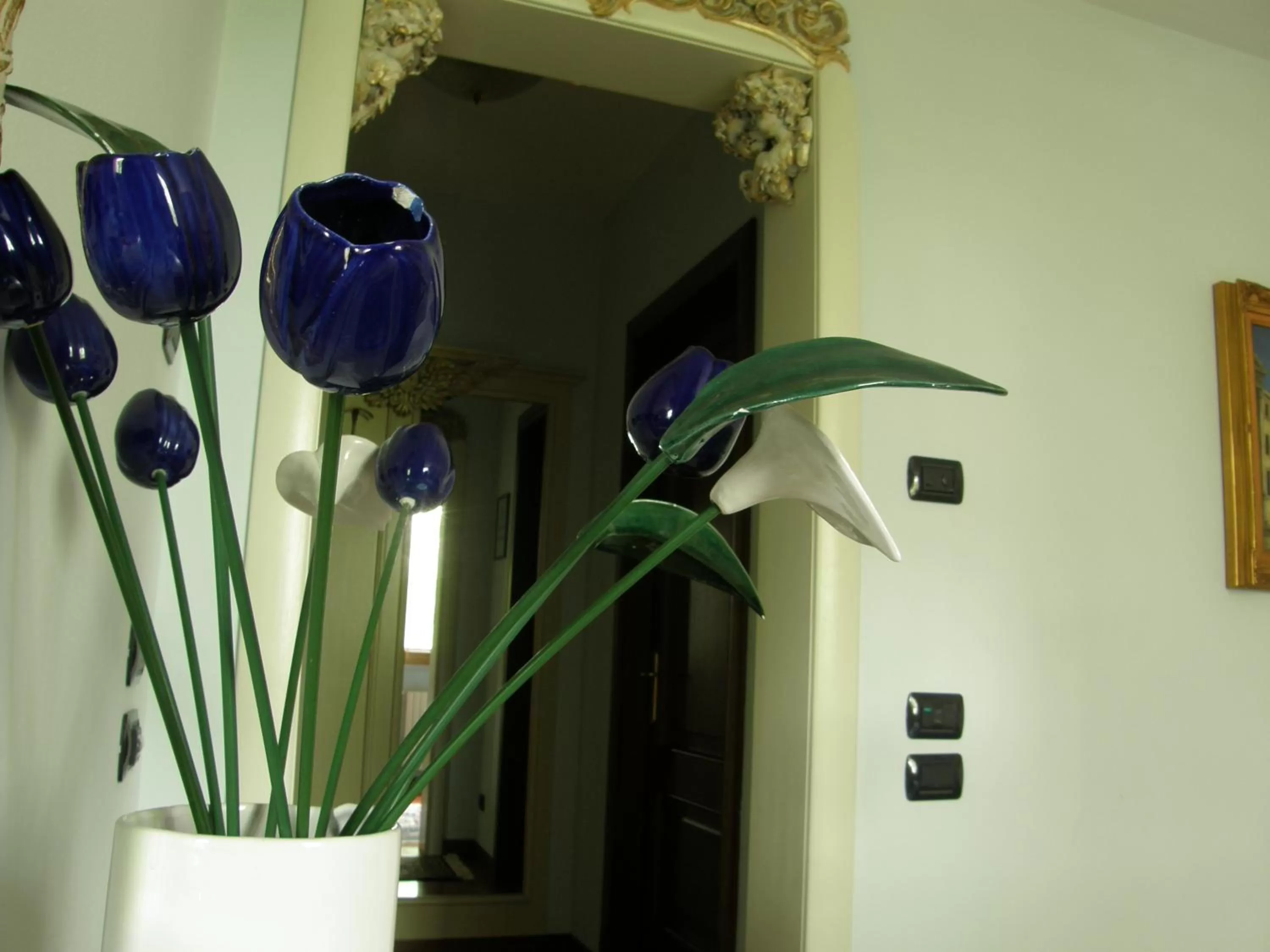 Decorative detail in Residence Meuble' Cortina