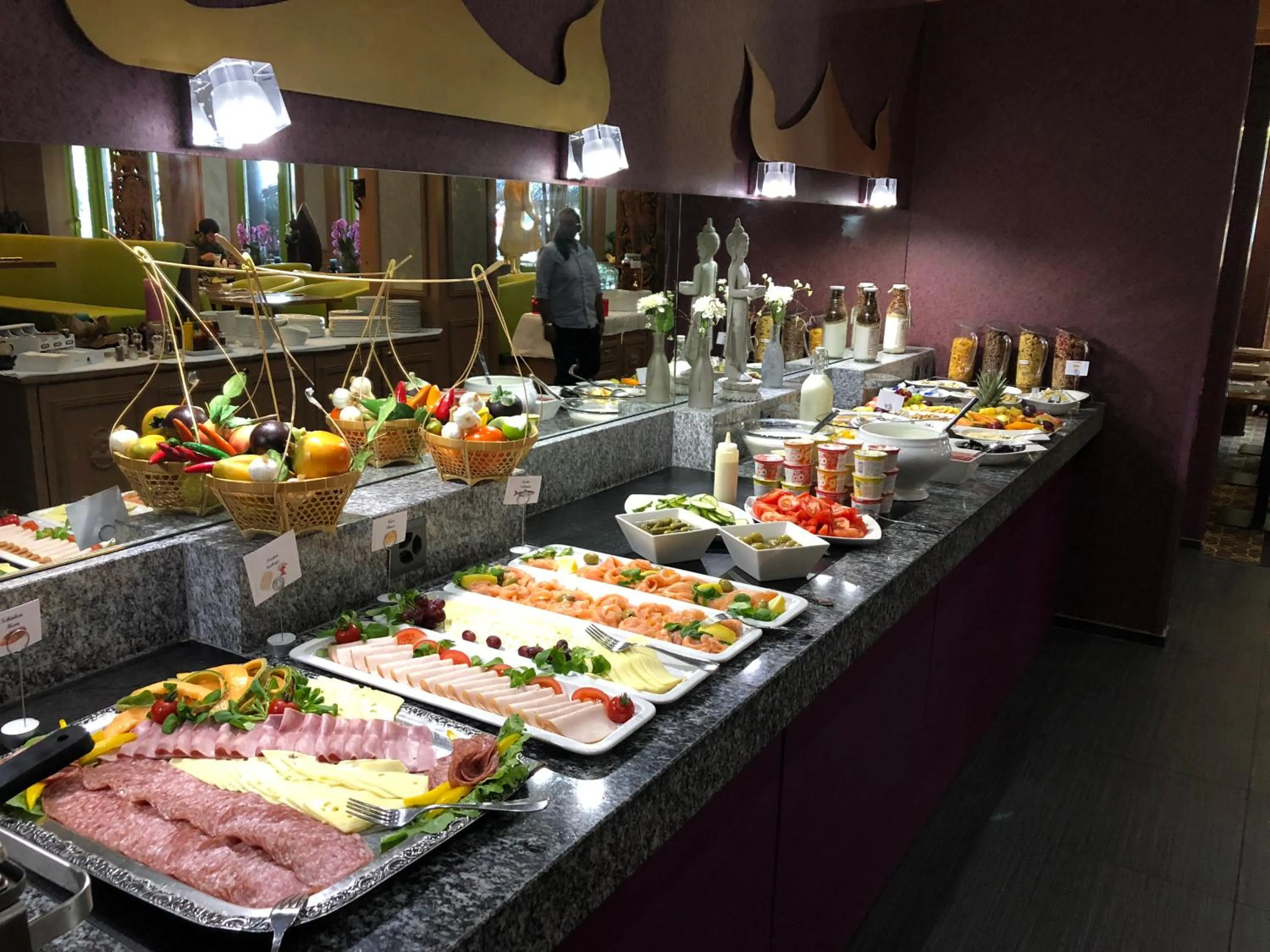 Breakfast in Post Hotel Weggis