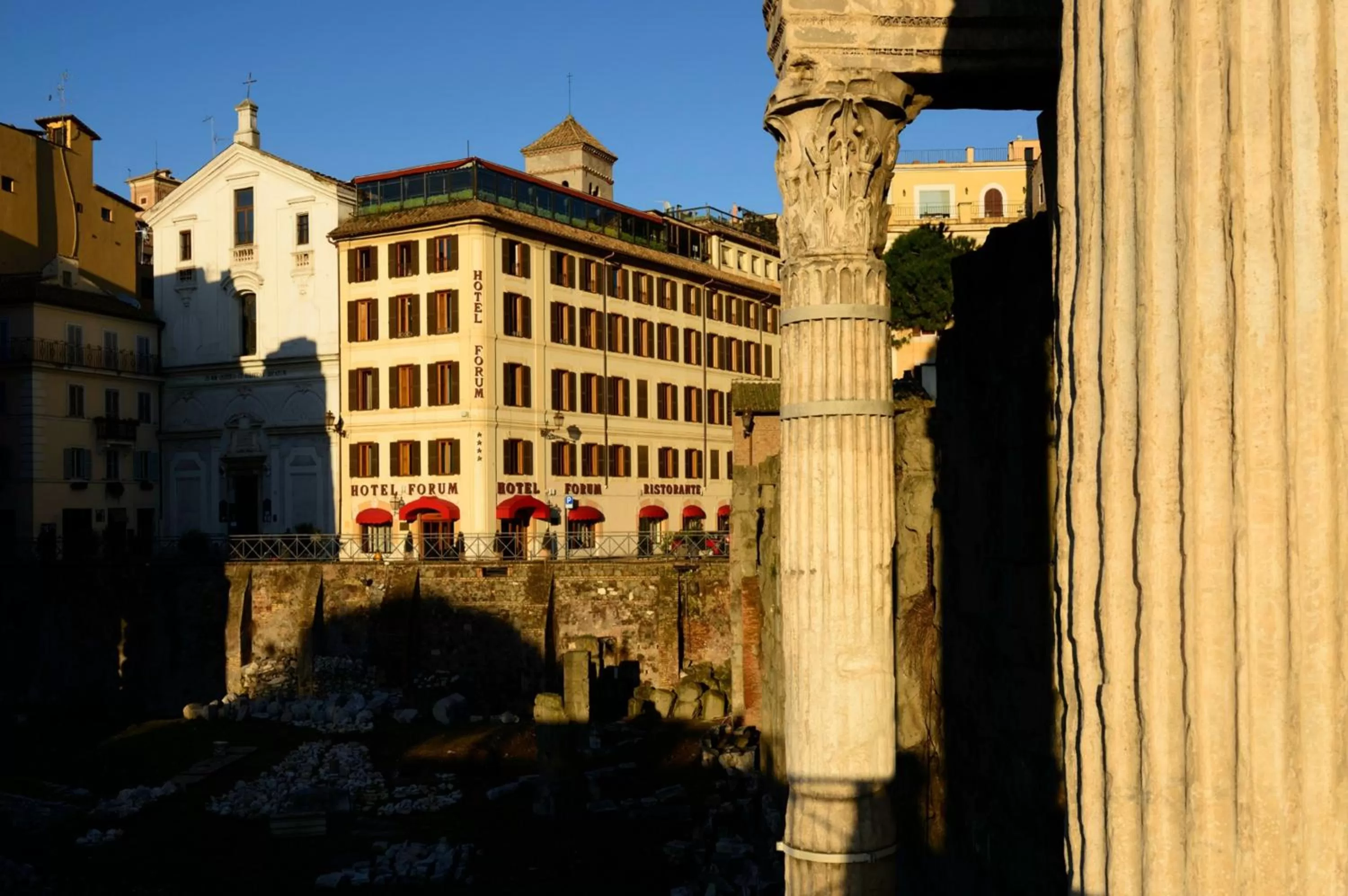 Facade/entrance in Hotel Forum