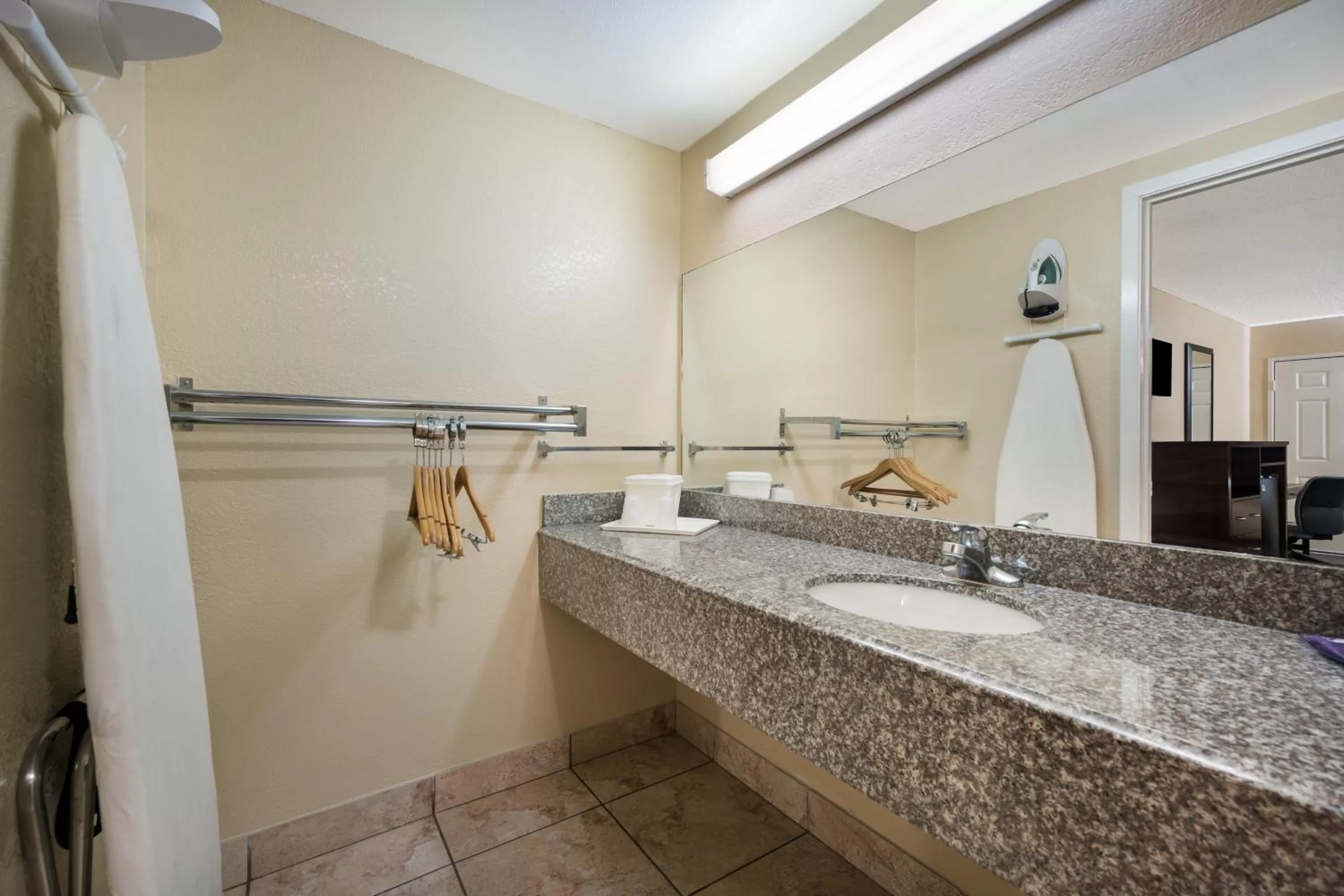 Shower in Knights Inn College Station