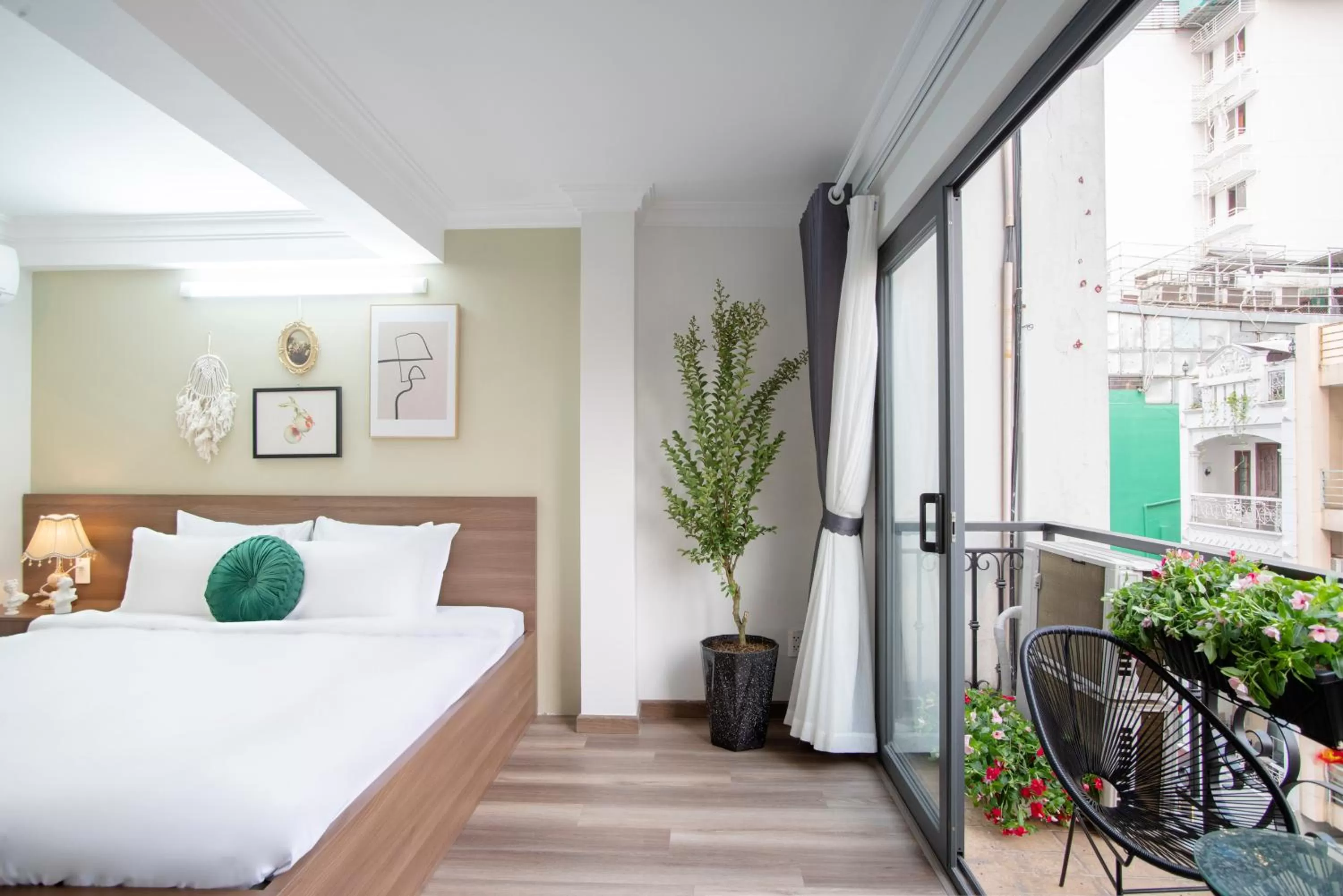 Bed in SAZI BEN THANH Hotel HCM