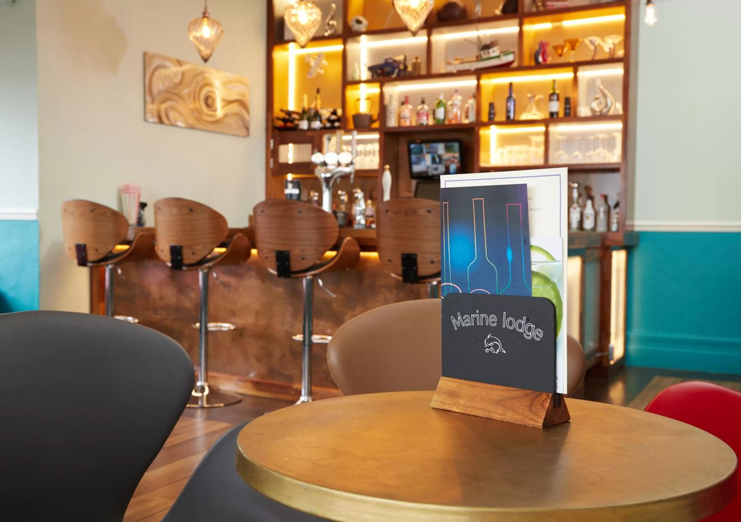 Lounge or bar in Marine Lodge