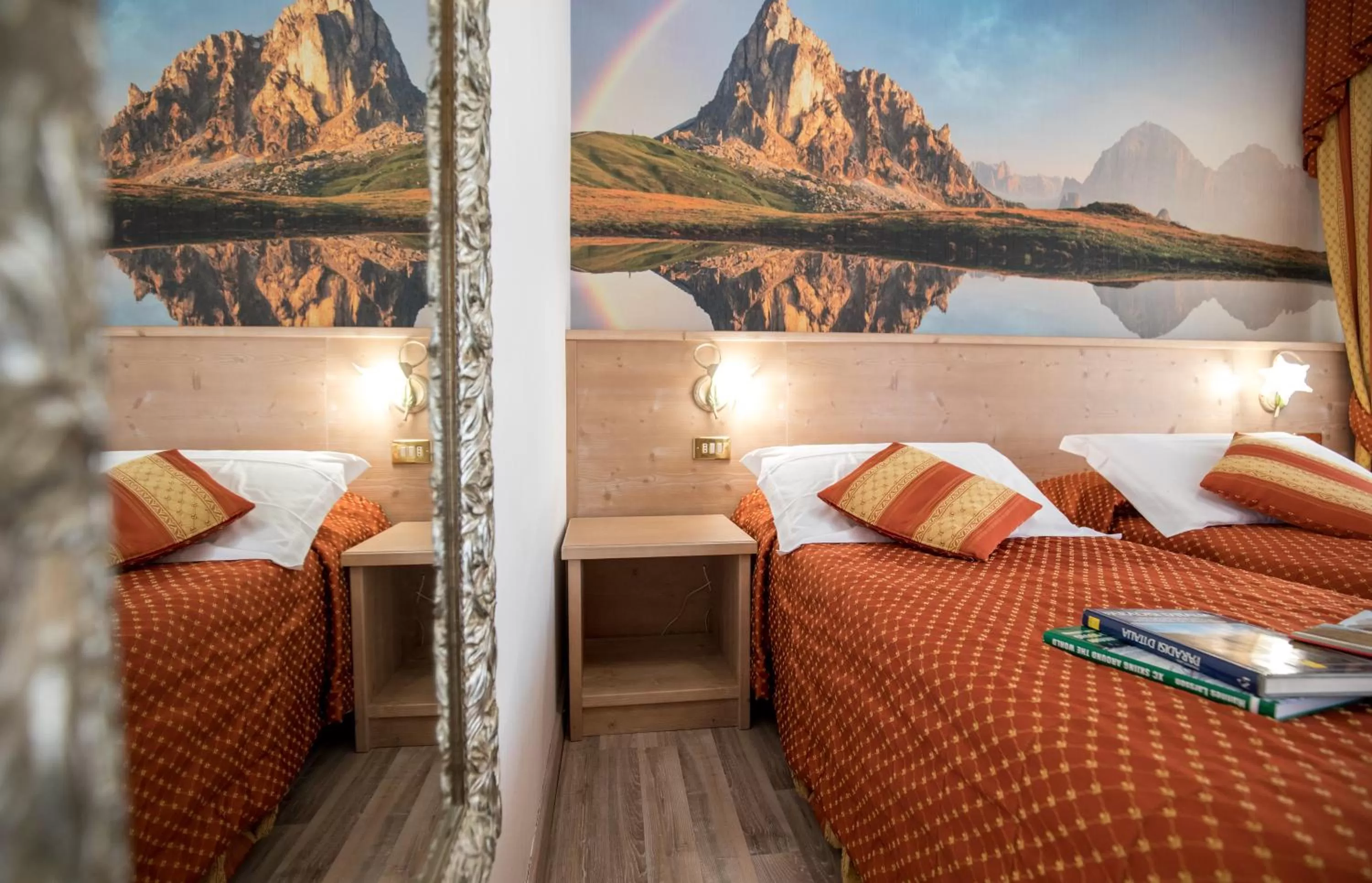 Photo of the whole room, Bed in Hotel Touring