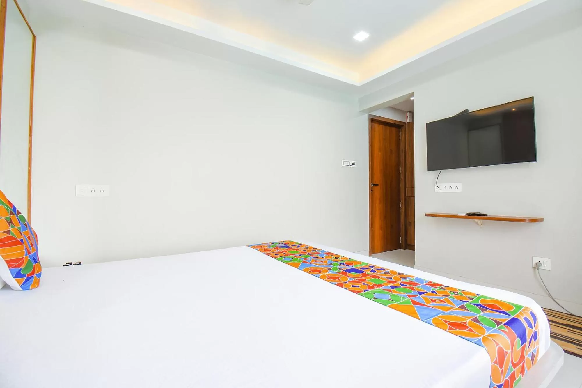 Bed in FabHotel Prime Rajmudra - Nr Butterfly Park - Hinjawadi